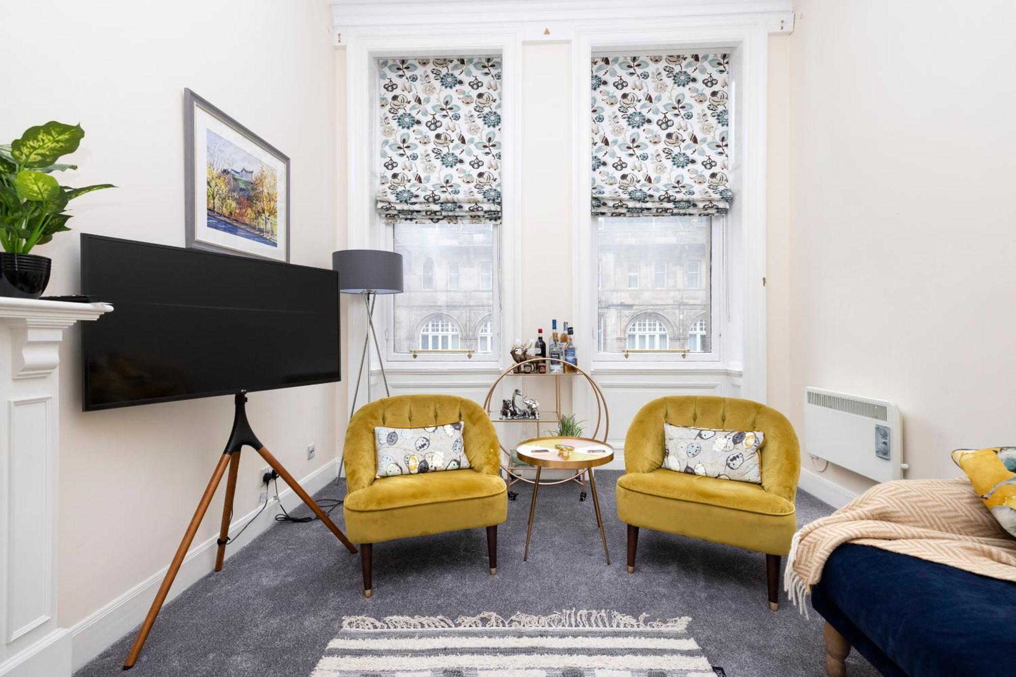 Stylish 2-bedroom Old Town Next To Royal Mile *