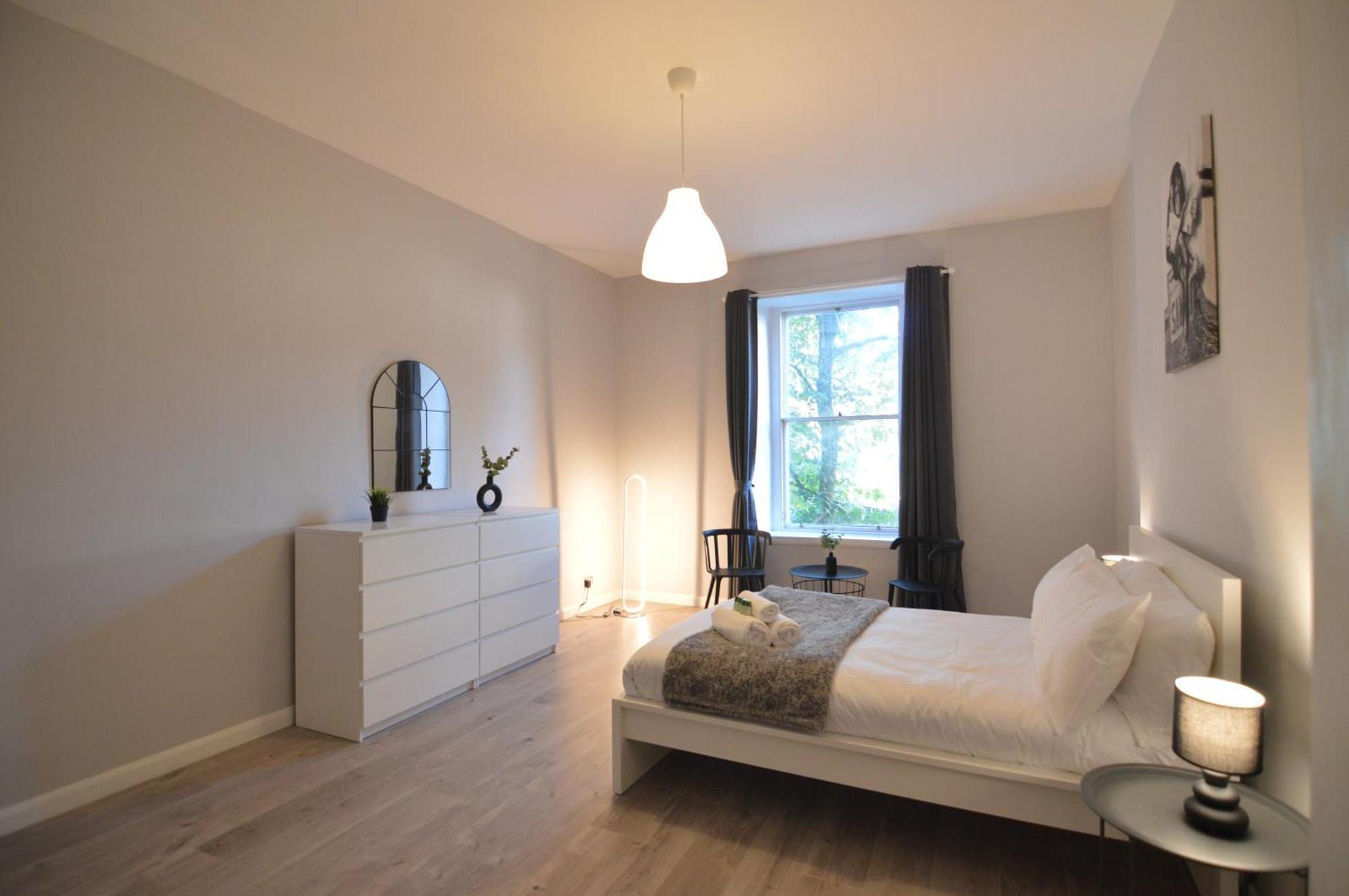 Apartment Upmarket Ground Floor In Morningside Edinburgh