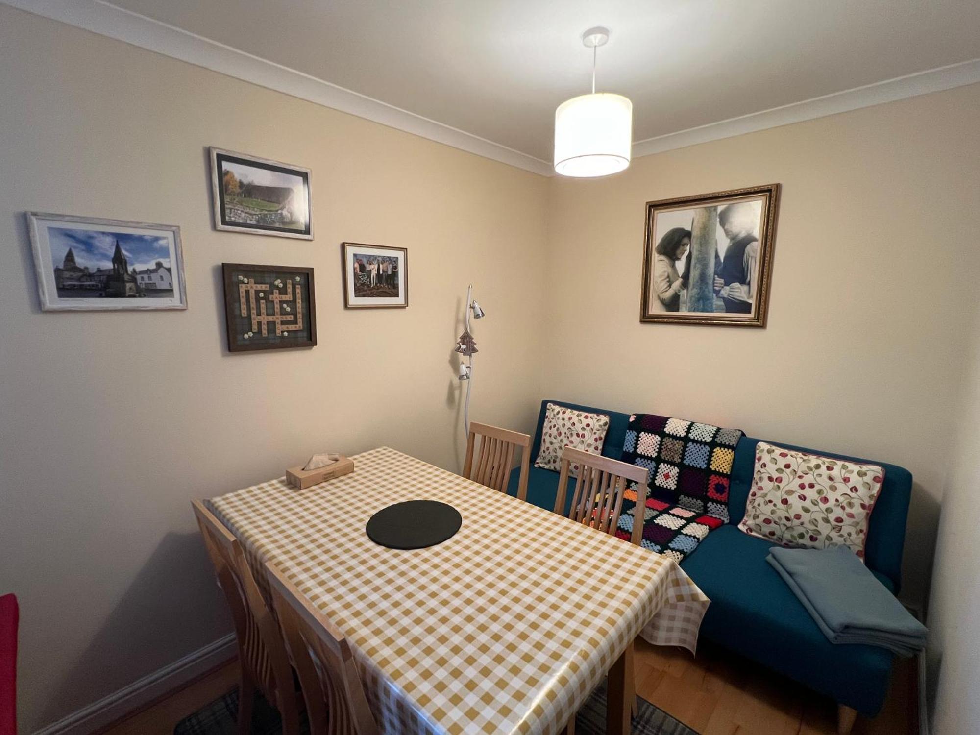 Old Town, Free Parking, Outlander Experience Apartment *