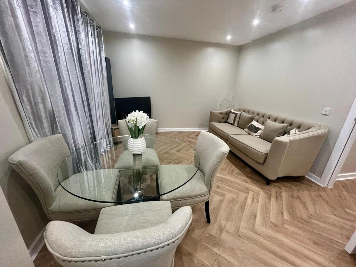 Luxury Spacious 4 Dbl Br House With Free Parking Edinburgh