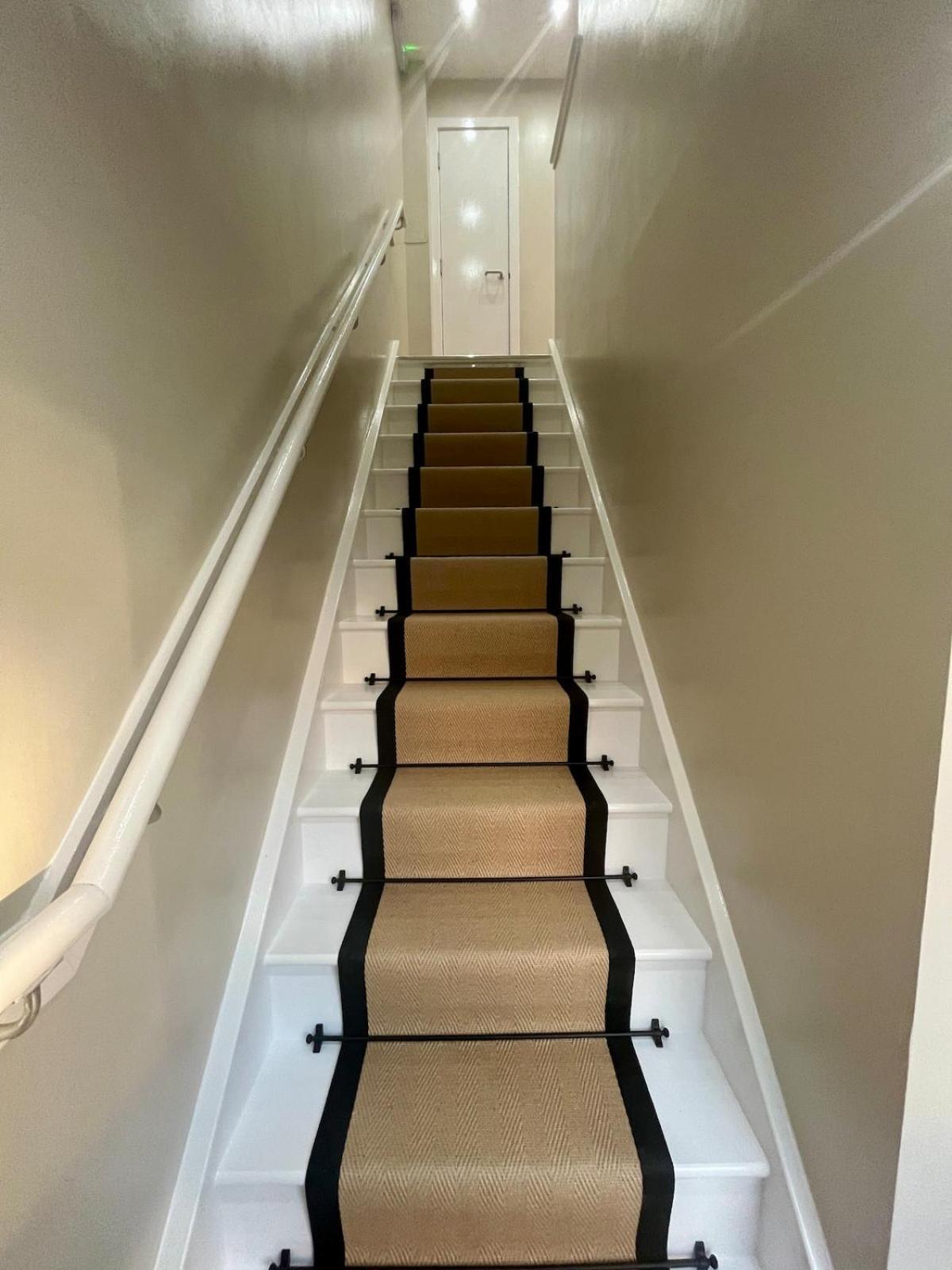 Luxury Spacious 4 Dbl Br House With Free Parking *