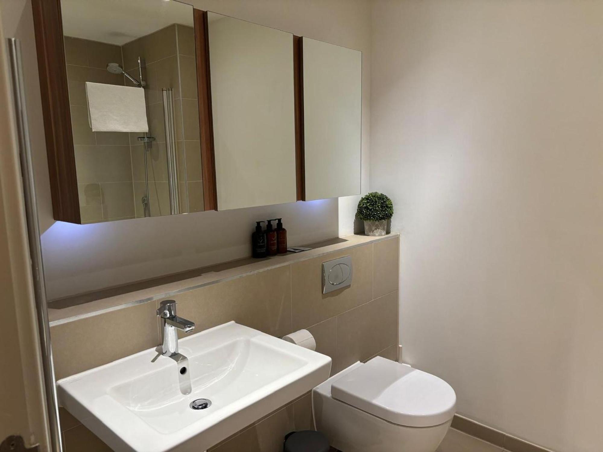 Executive Level Quartermile Two Bedroom - Extremely Apartment *