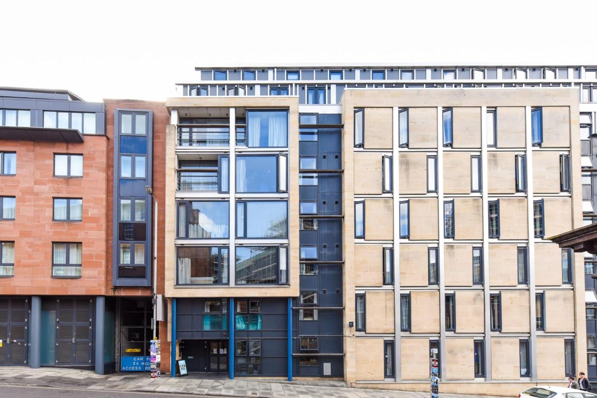 Premium Student-only At Portsburgh Court, Edinburgh