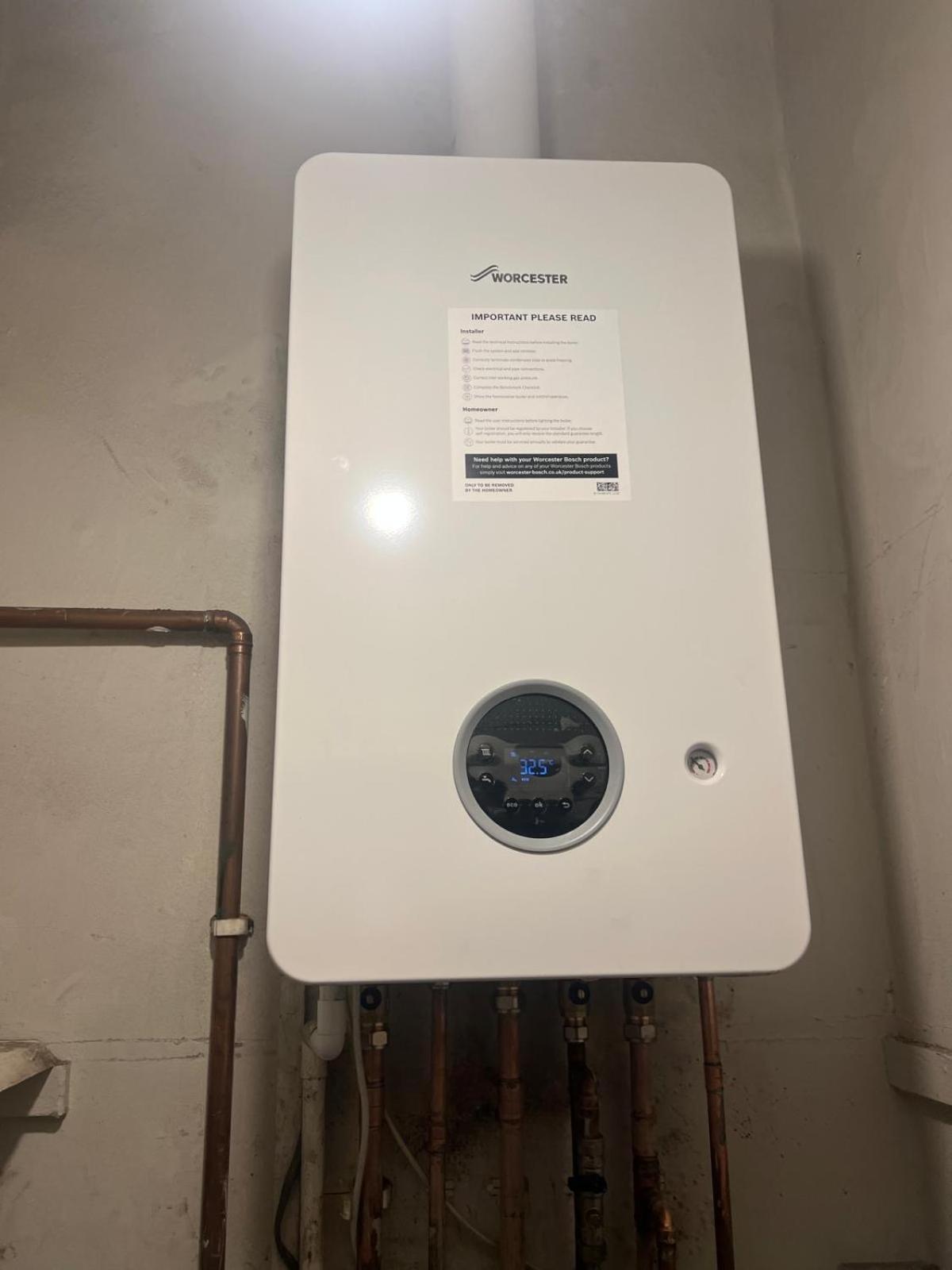 One Bedroom In Gorgie With New Heating System Edinburgh