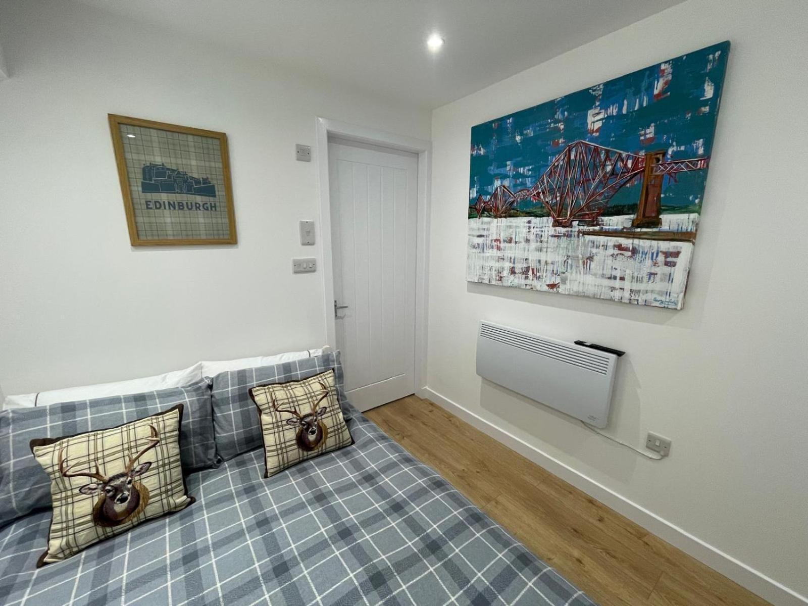 Guest house The Tartan Retreat *