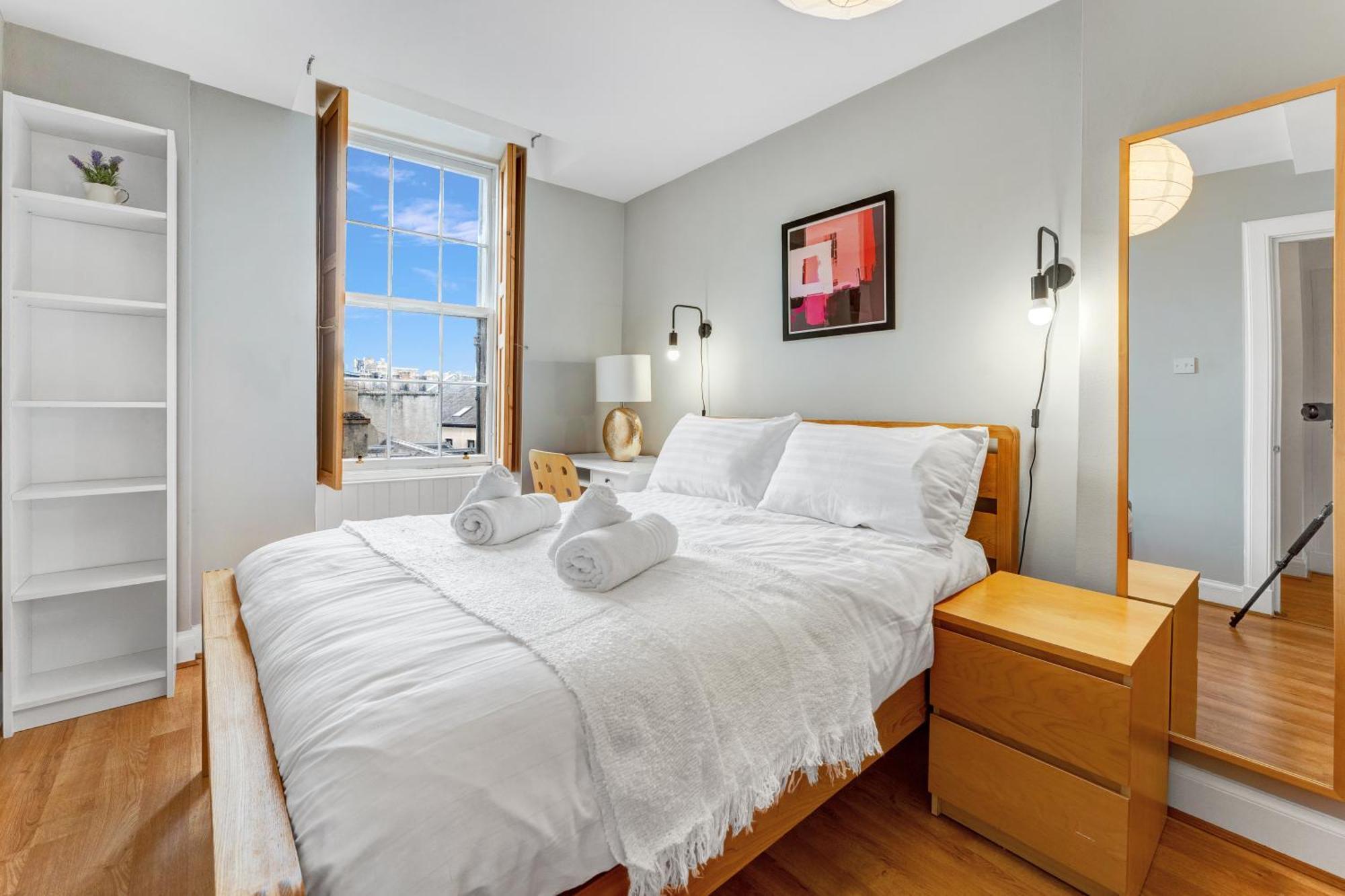 Gorgeous, Cozy 2br Royal Mile-old Town Apartment
