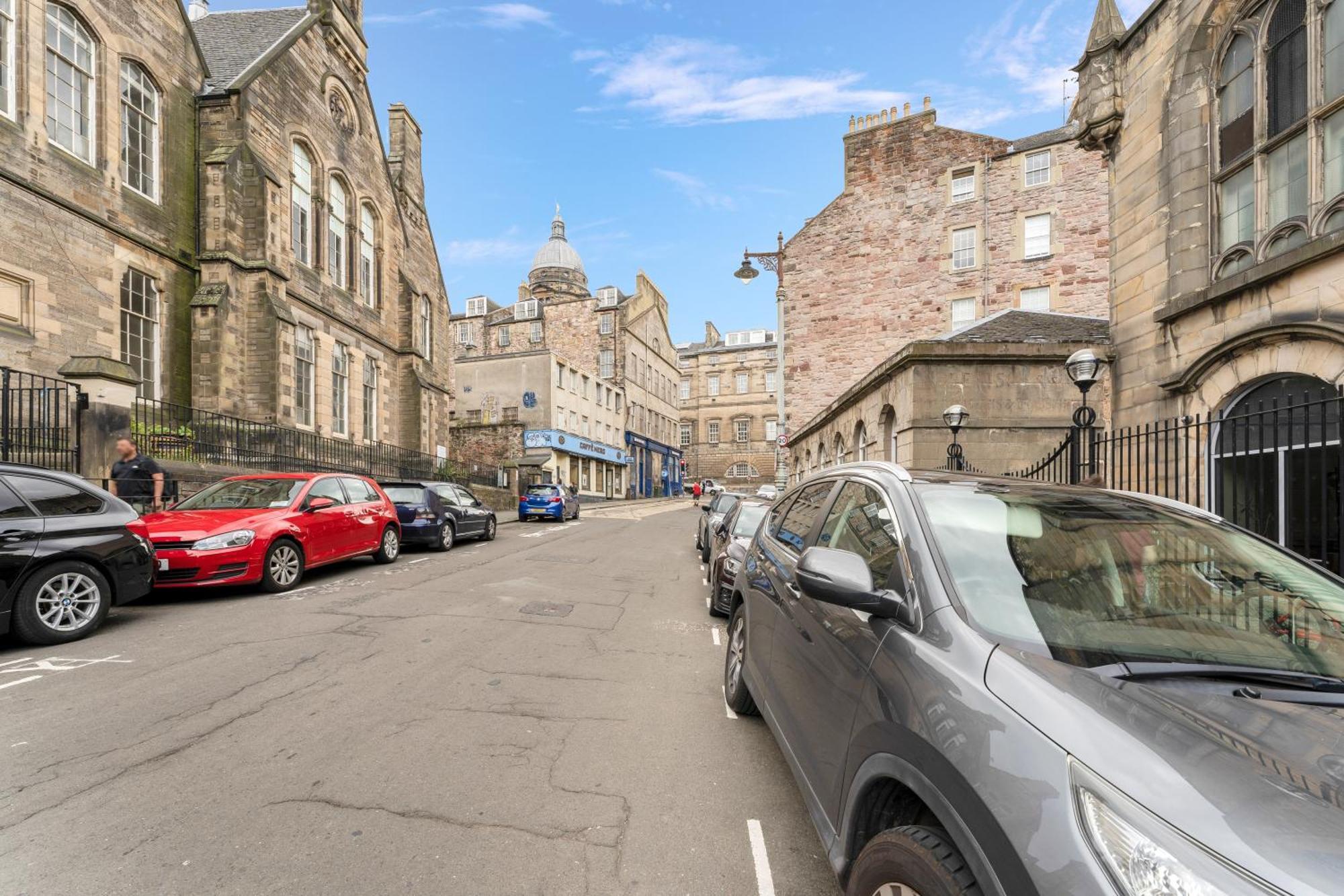 Gorgeous, Cozy 2br Royal Mile-old Town * Edinburgh