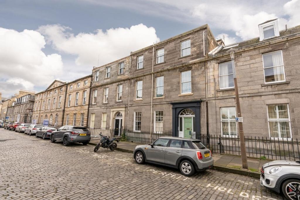 1 Bed In Great Location