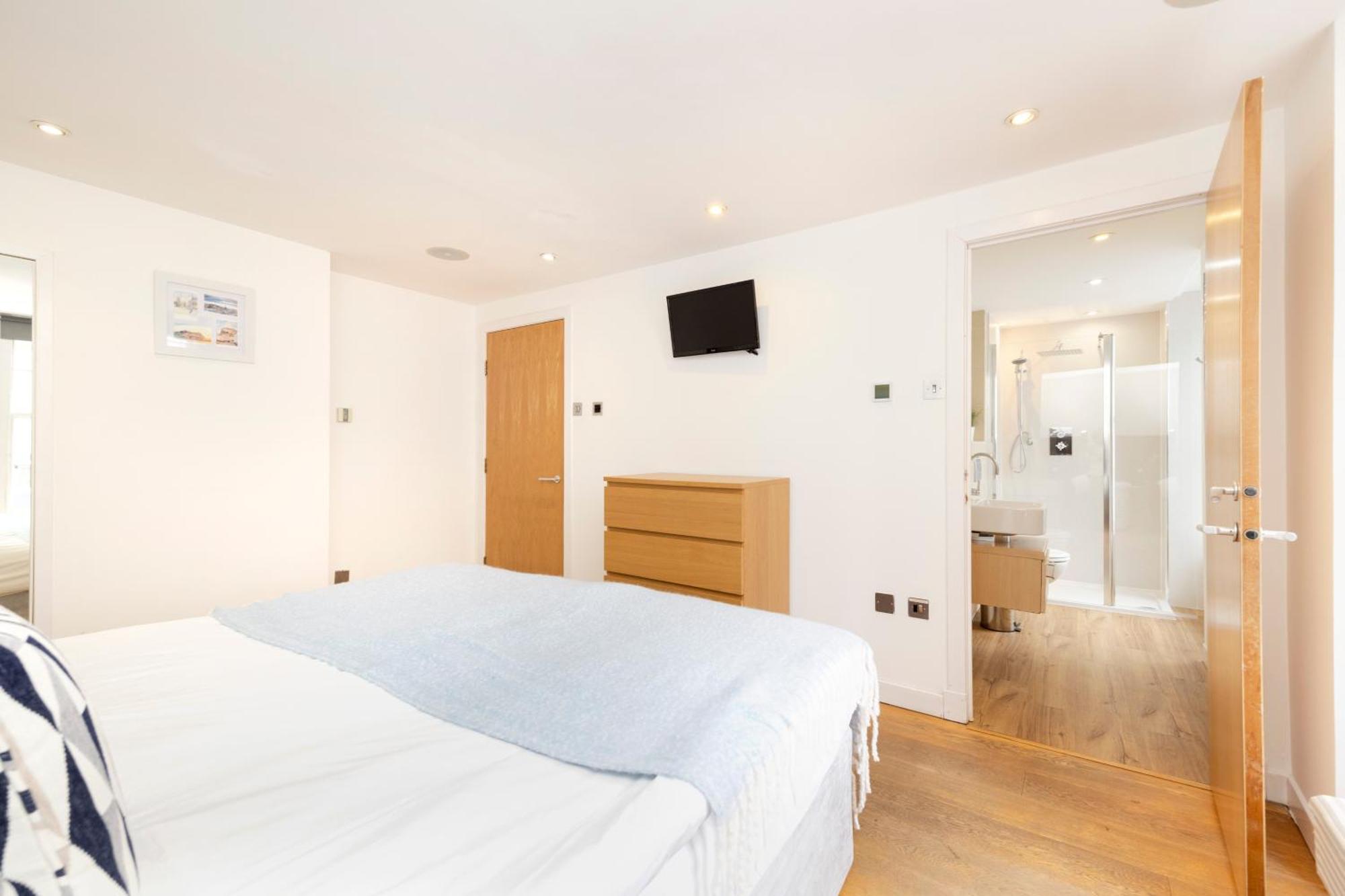 Joivy Superb Flats In The Heart Of Edinburgh