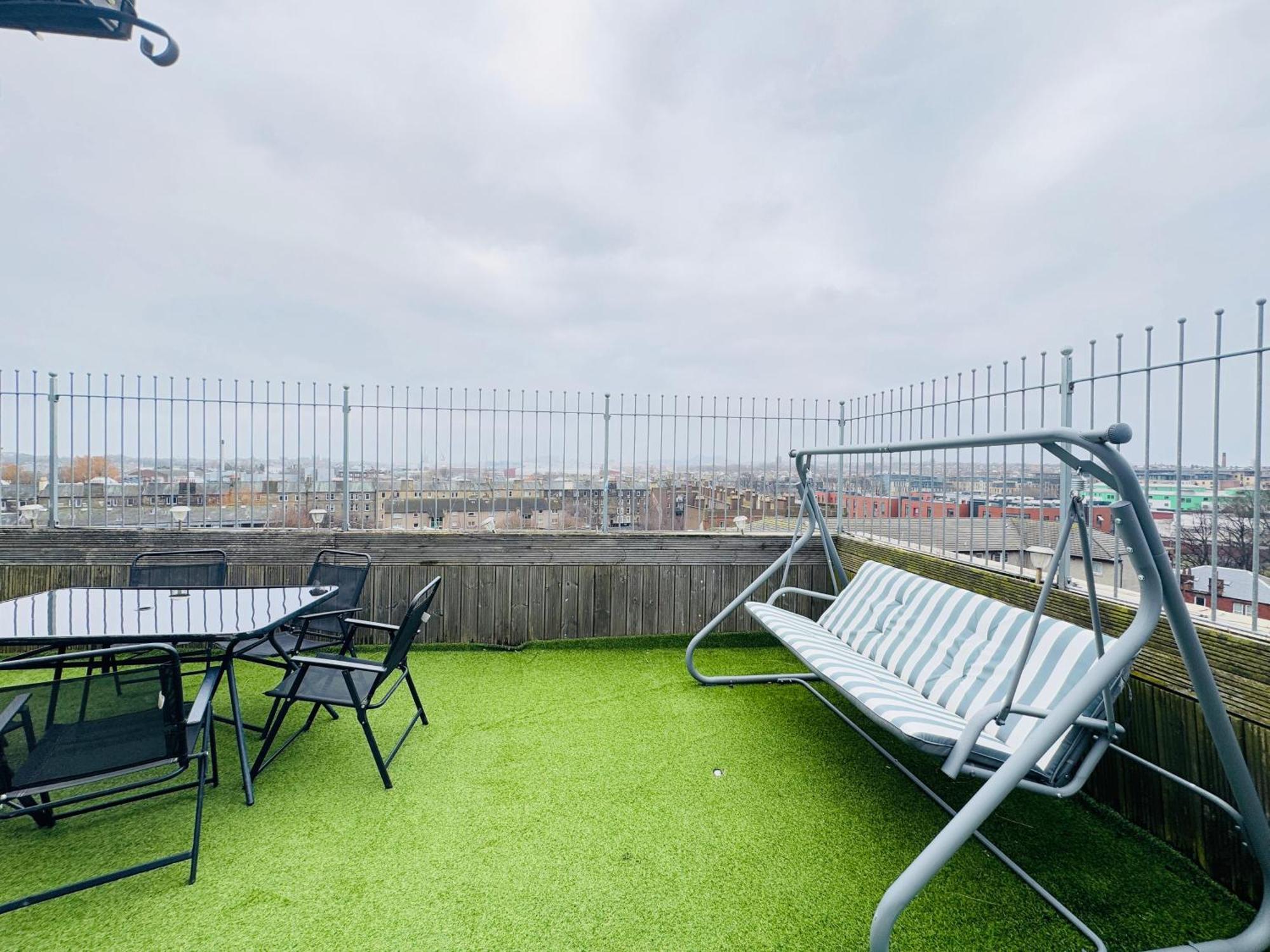 Privatunterkunft Block 2 Flat 16 Westfield Court *