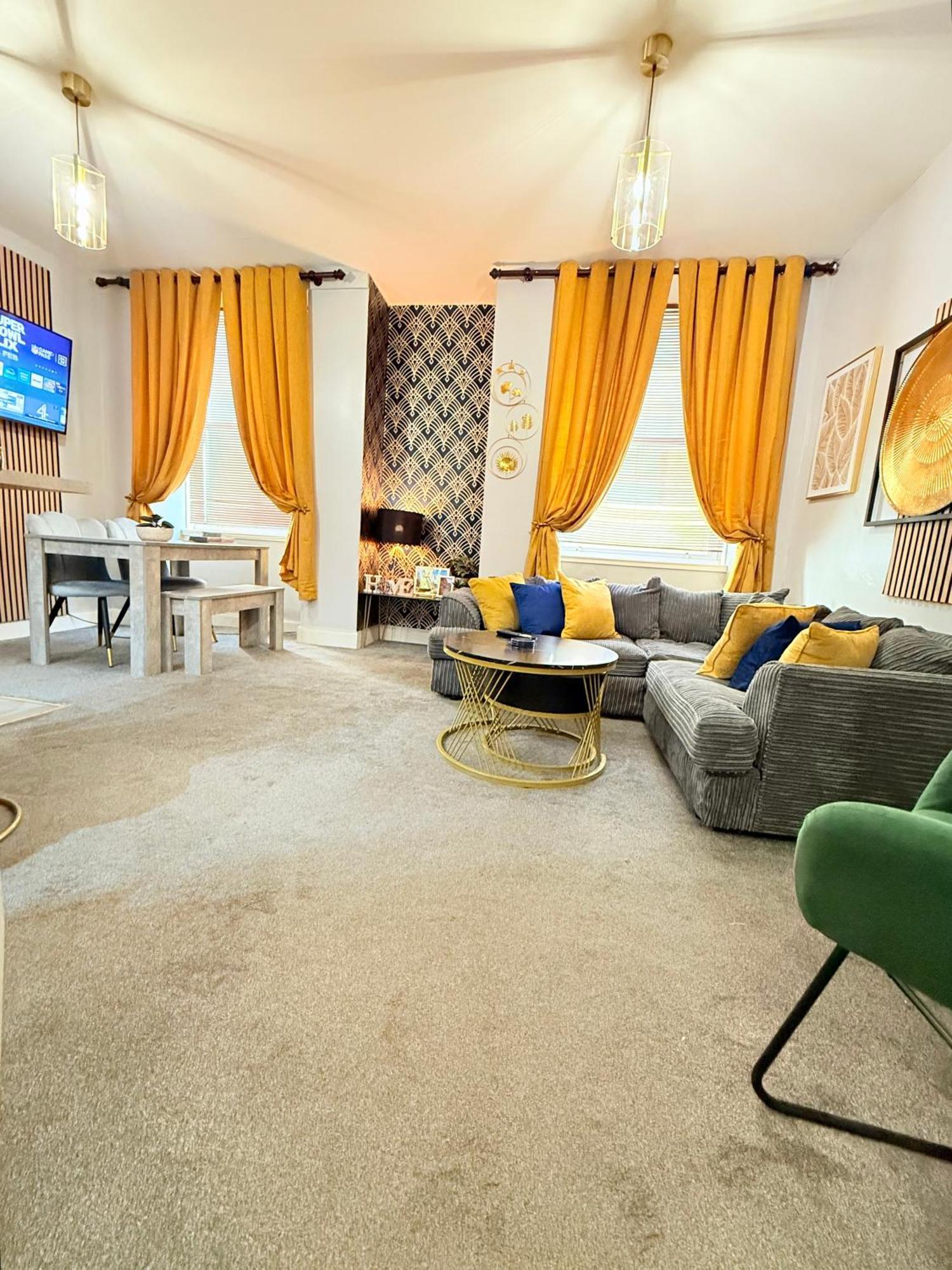 Two Bedroom Apartment-central Edinburgh-old Town-licensed Apartment Edinburgh