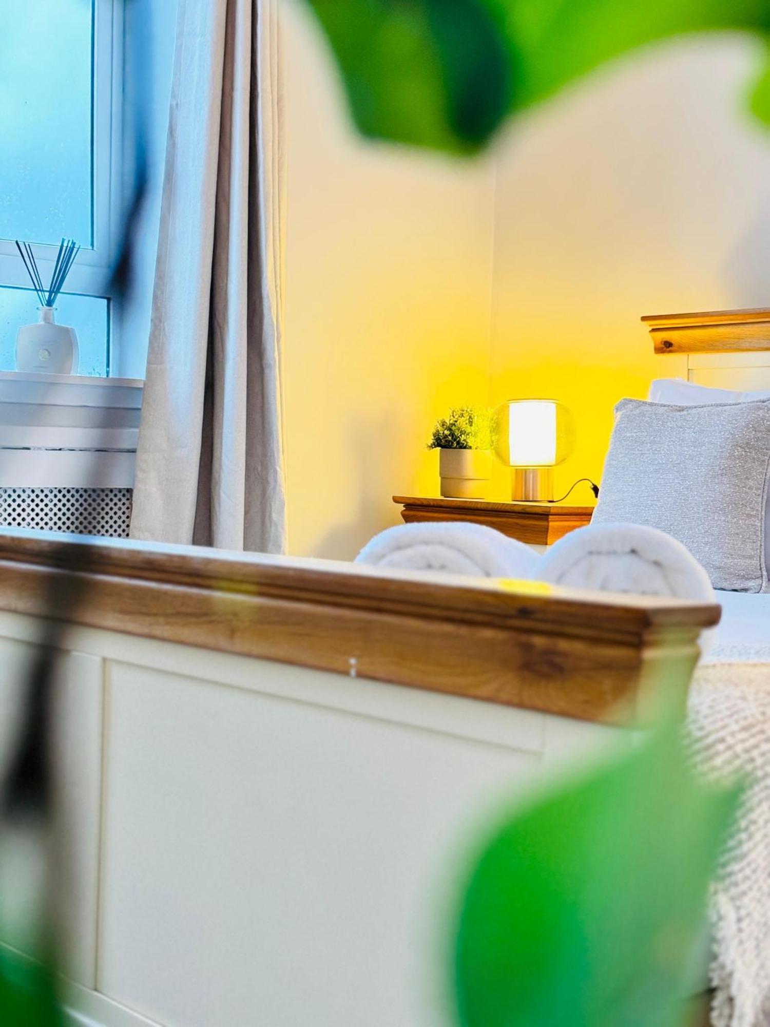 Relaxing With A Stunning View Of The Skyline Apartment Edinburgh