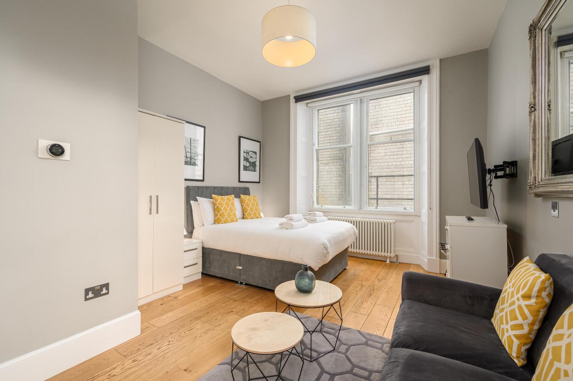 Destiny Scotland - St Andrew Square Apartment