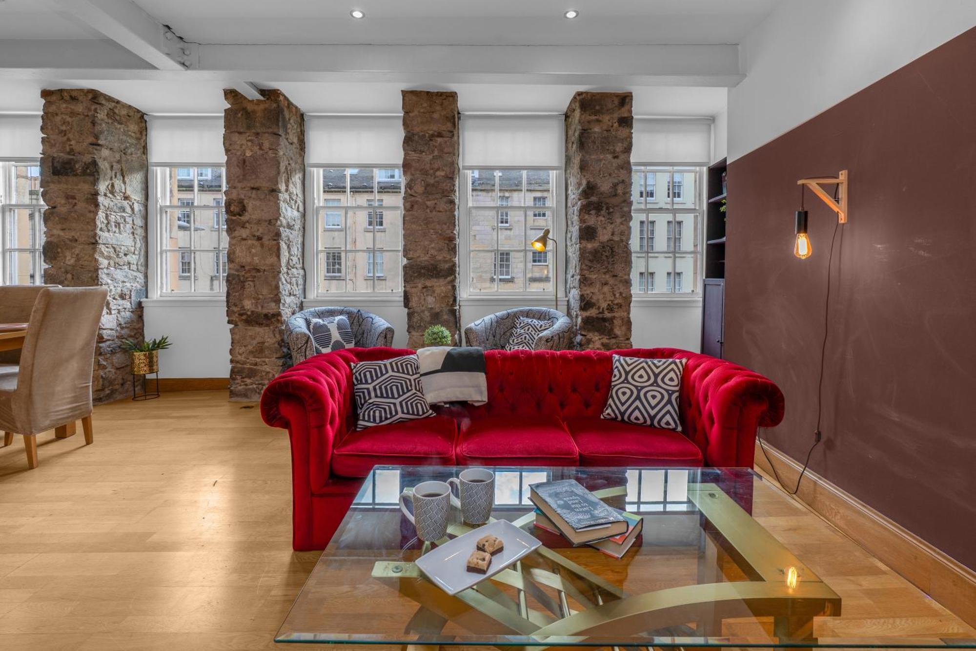 Old Town Romantic Getaway Apartment