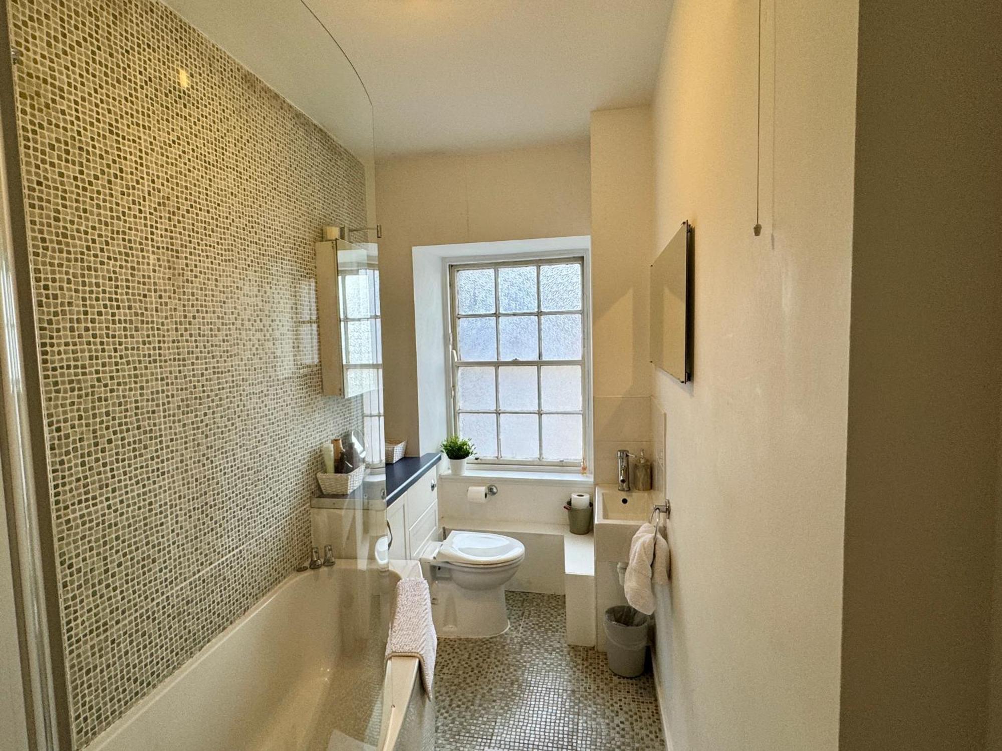 Victoria Street - 2br Old Town Get Away! Perfect Location Next To Castle *