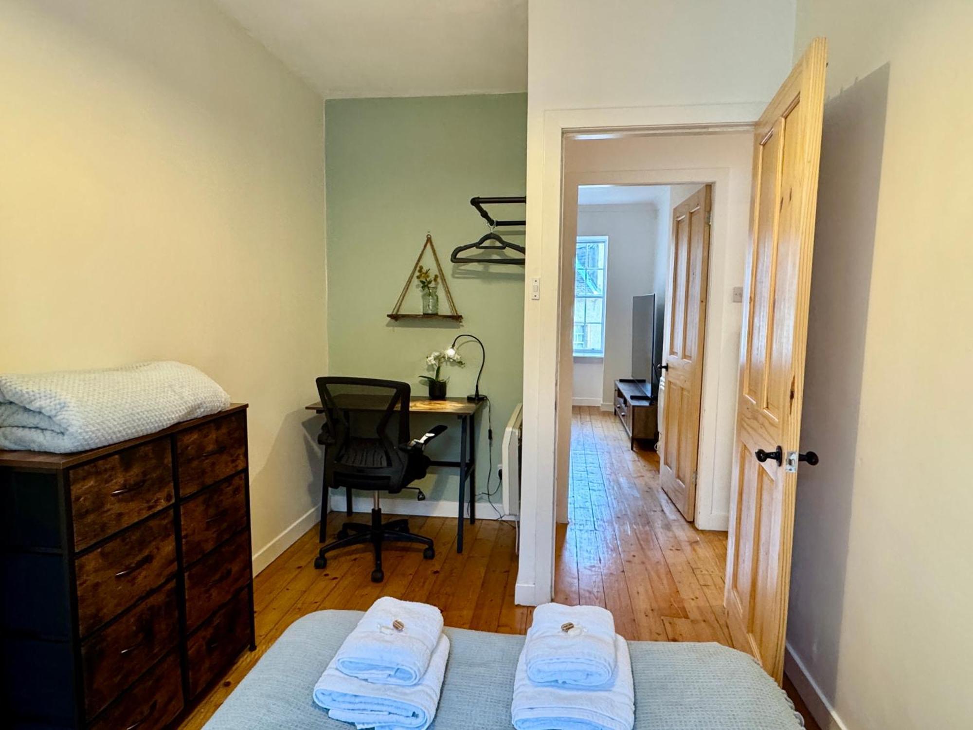 Apartment Victoria Street - 2br Old Town Get Away! Perfect Location Next To Castle