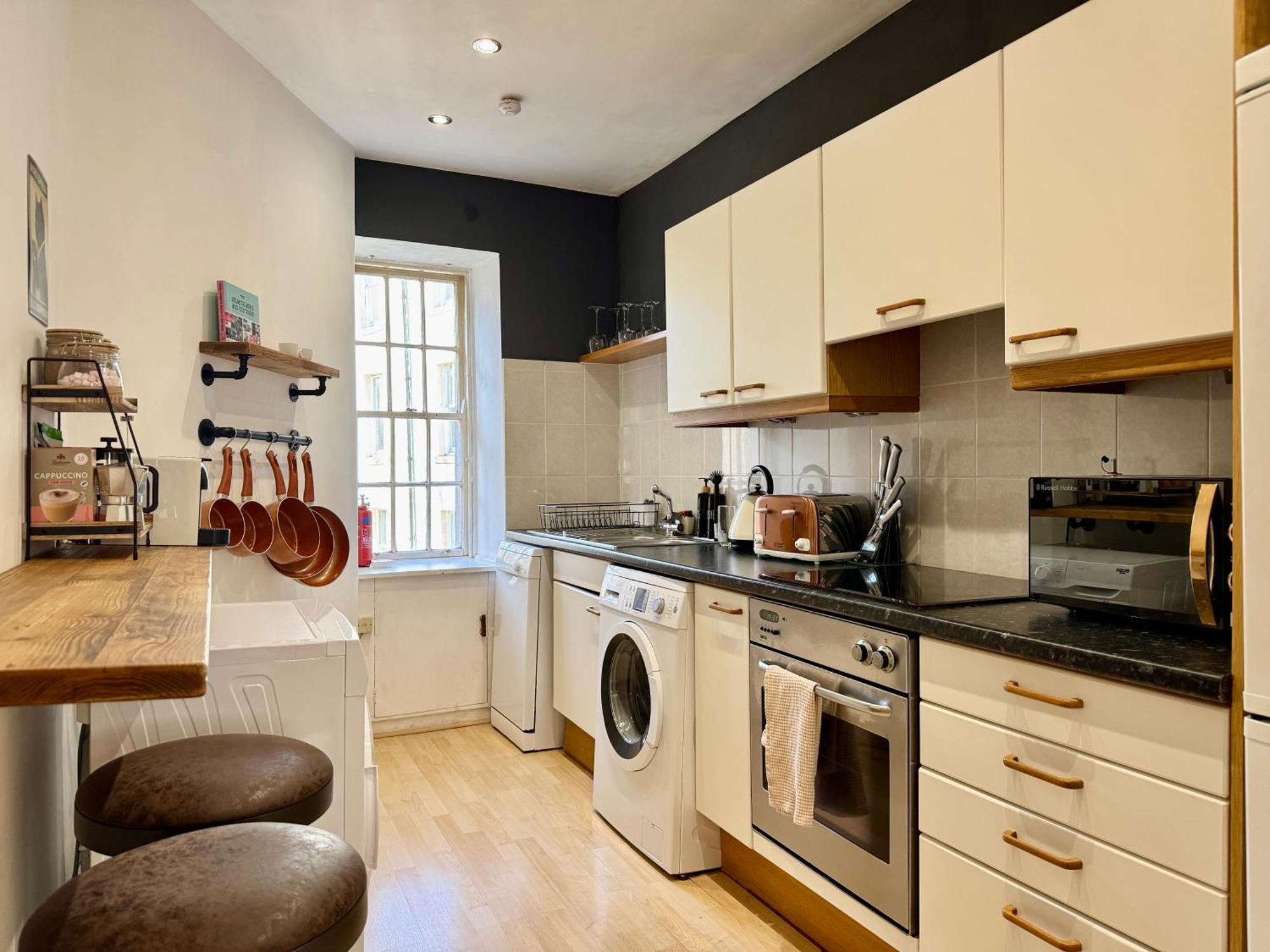 Apartment Victoria Street - 2br Old Town Get Away! Perfect Location Next To Castle Edinburgh