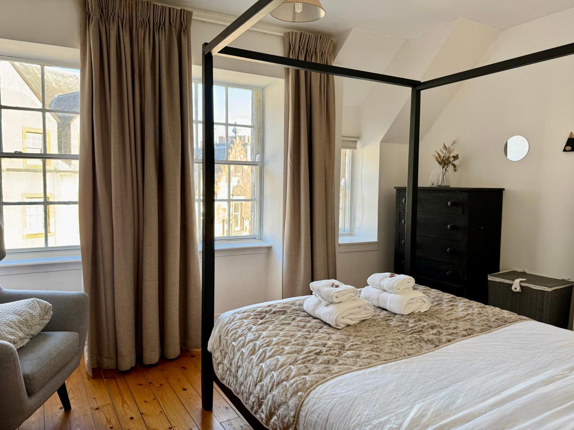 Victoria Street - 2br Old Town Get Away! Perfect Location Next To Castle *