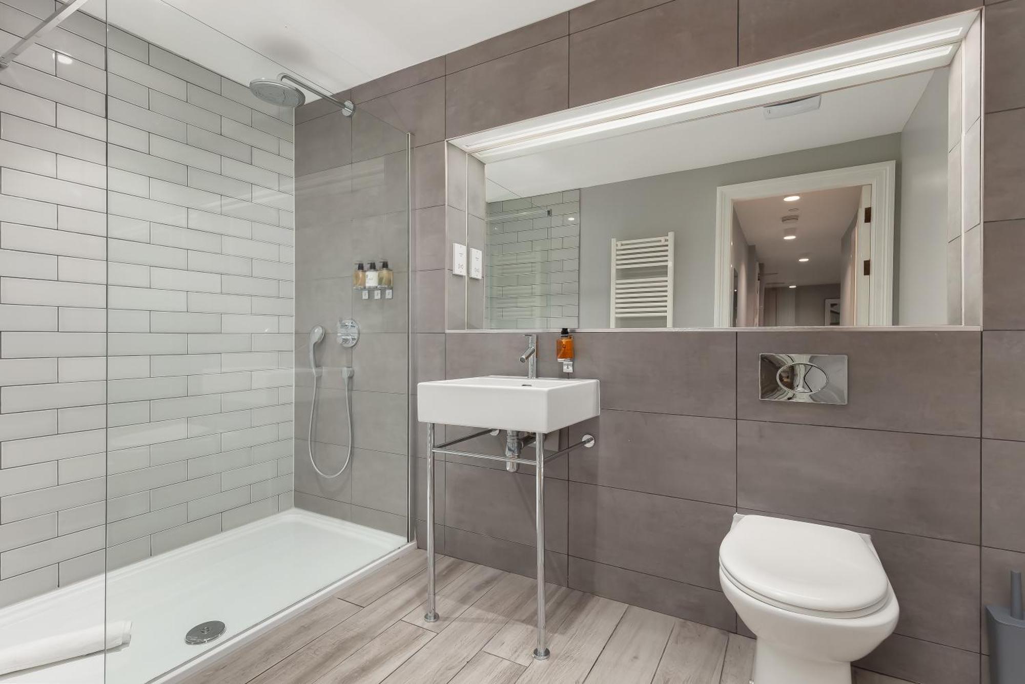 Apartment Destiny Scotland - Distillers House Edinburgh