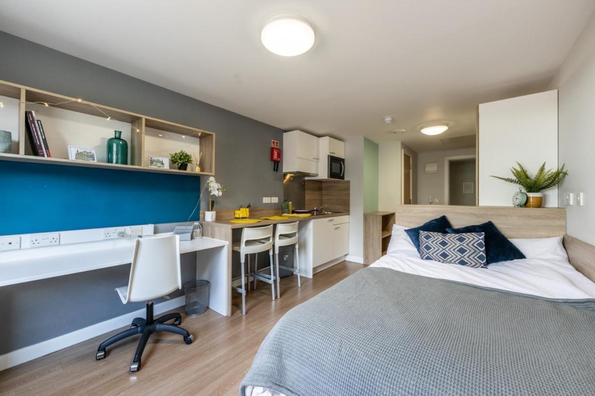 Joivy Affordable - Adults Only * Edinburgh
