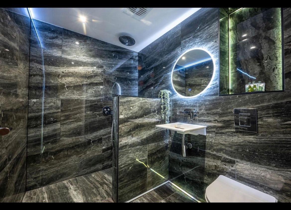 Royal Mile 2bedroom Apartment *