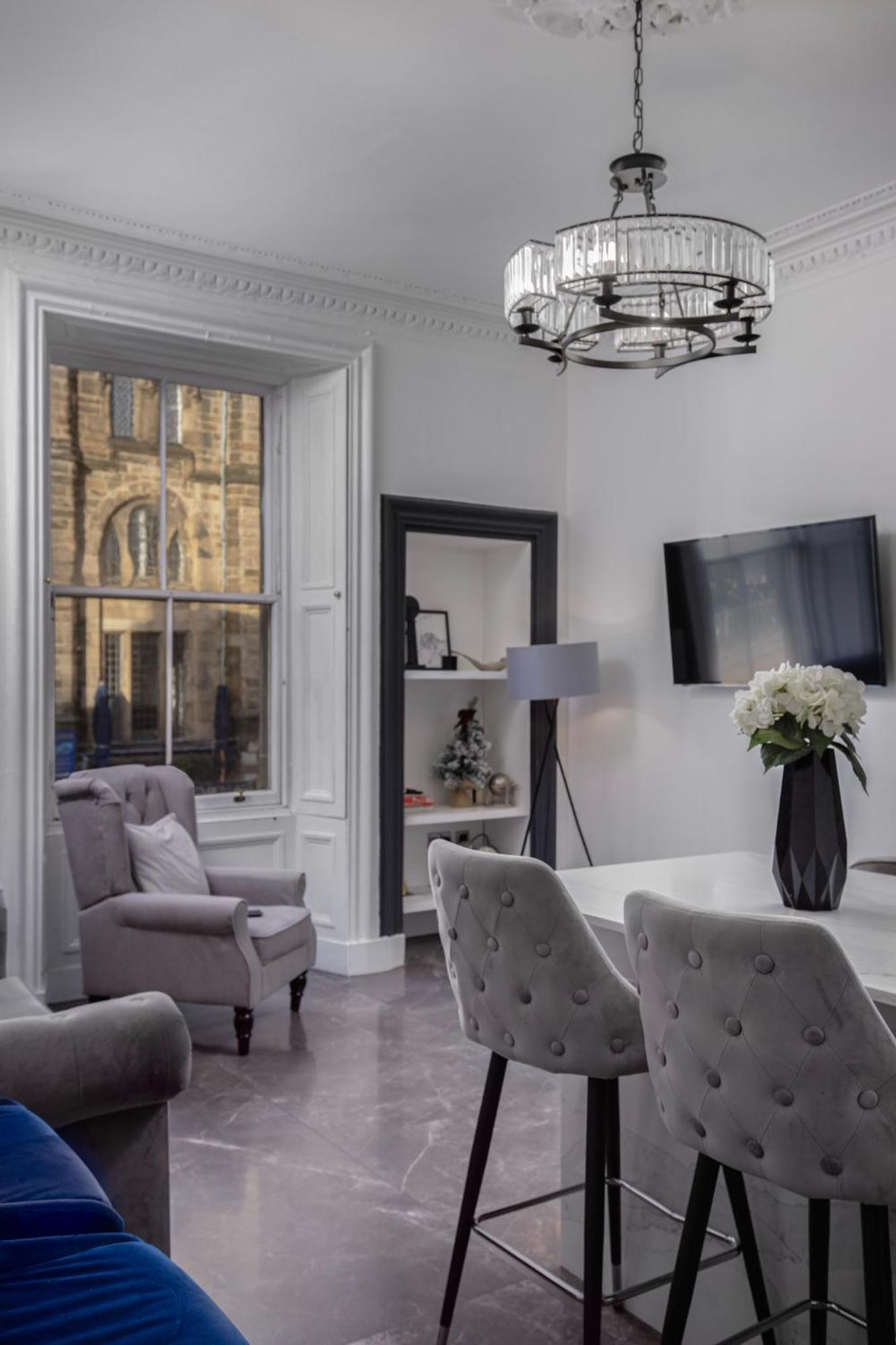 2bedroom By The Castle Apartment Edinburgh