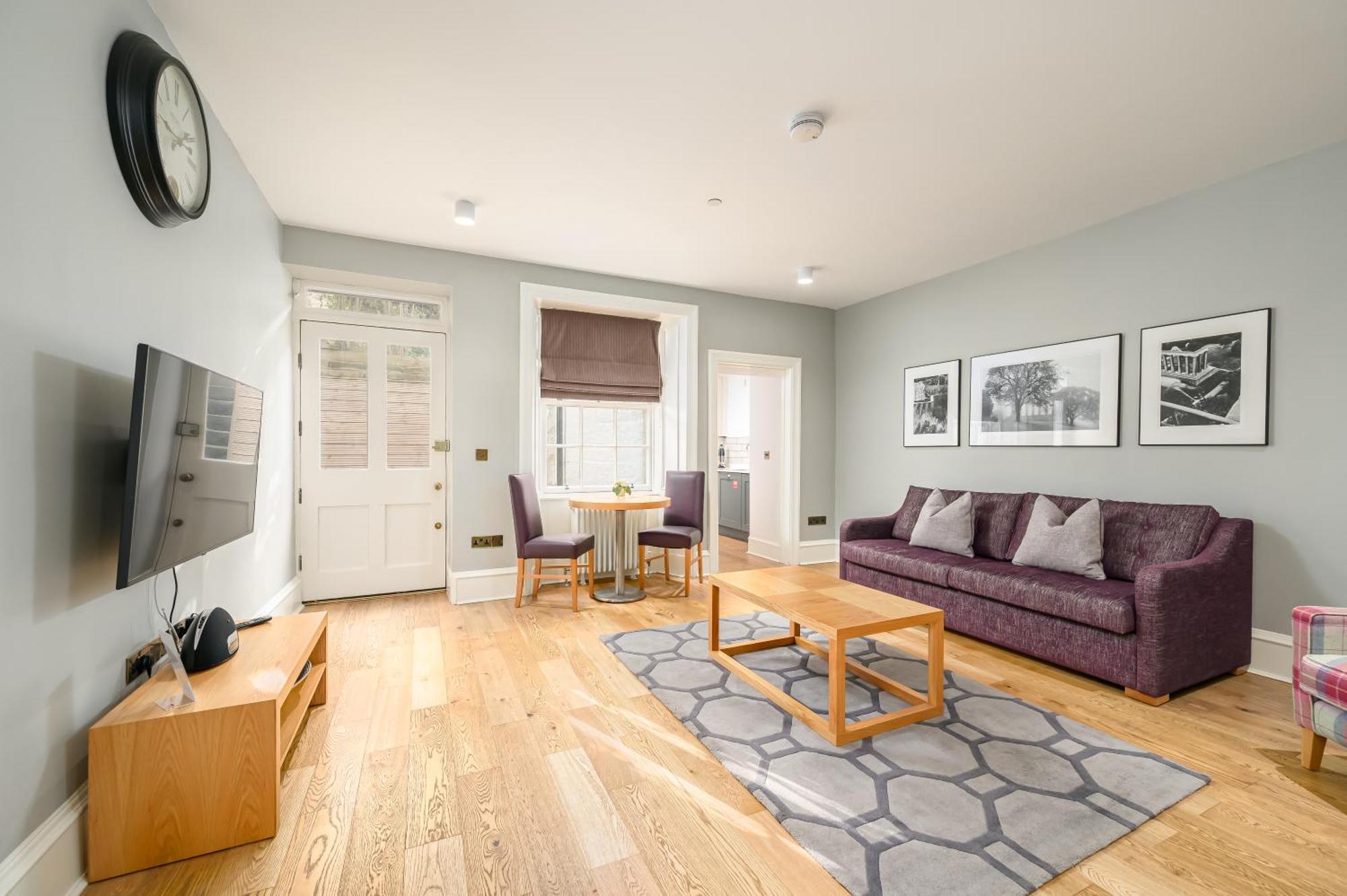 Destiny Scotland - Distillers House Apartment Edinburgh