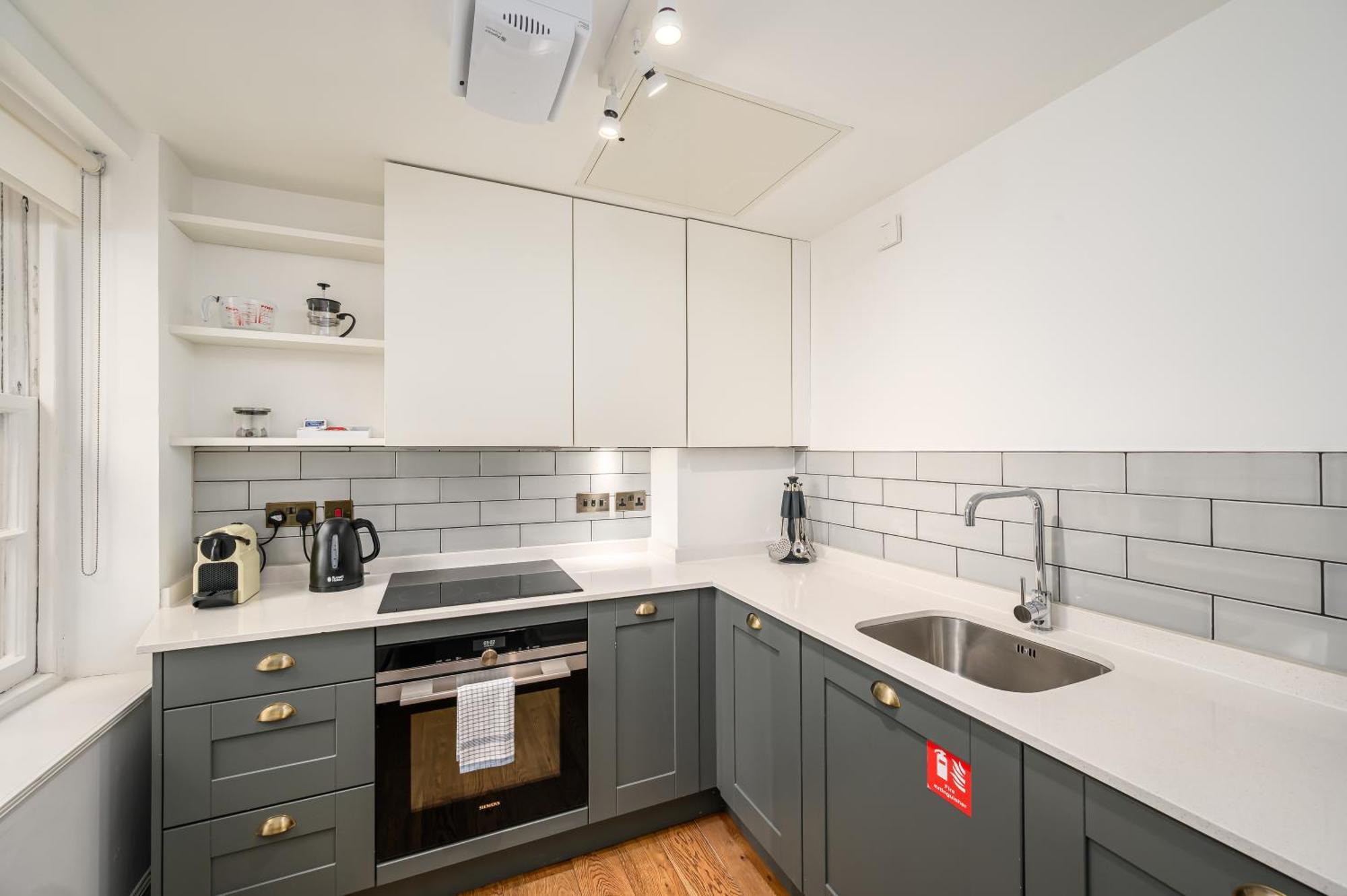 Apartment Destiny Scotland - Distillers House Edinburgh