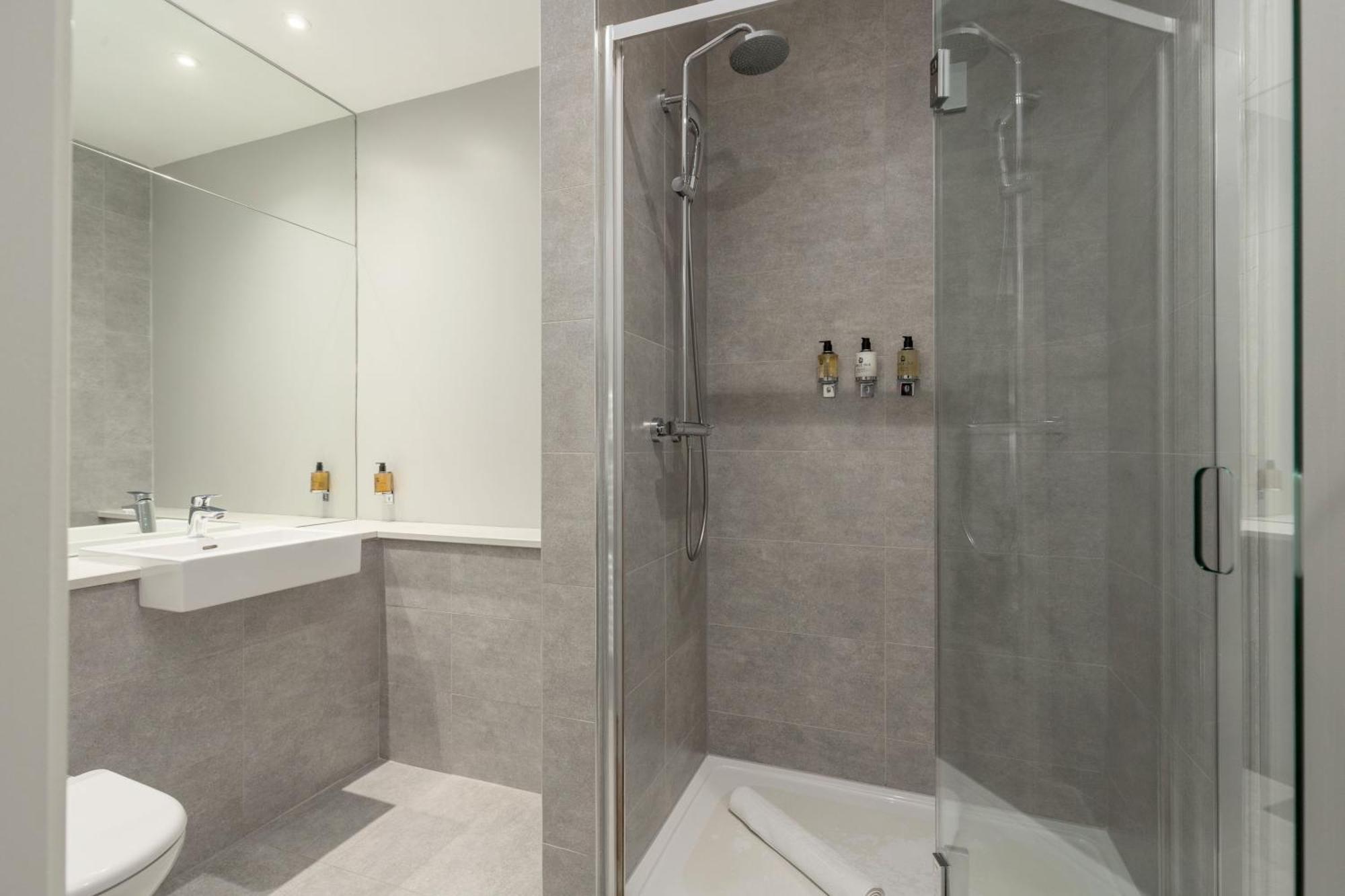 Apartment Destiny Scotland At Canning Street Lane