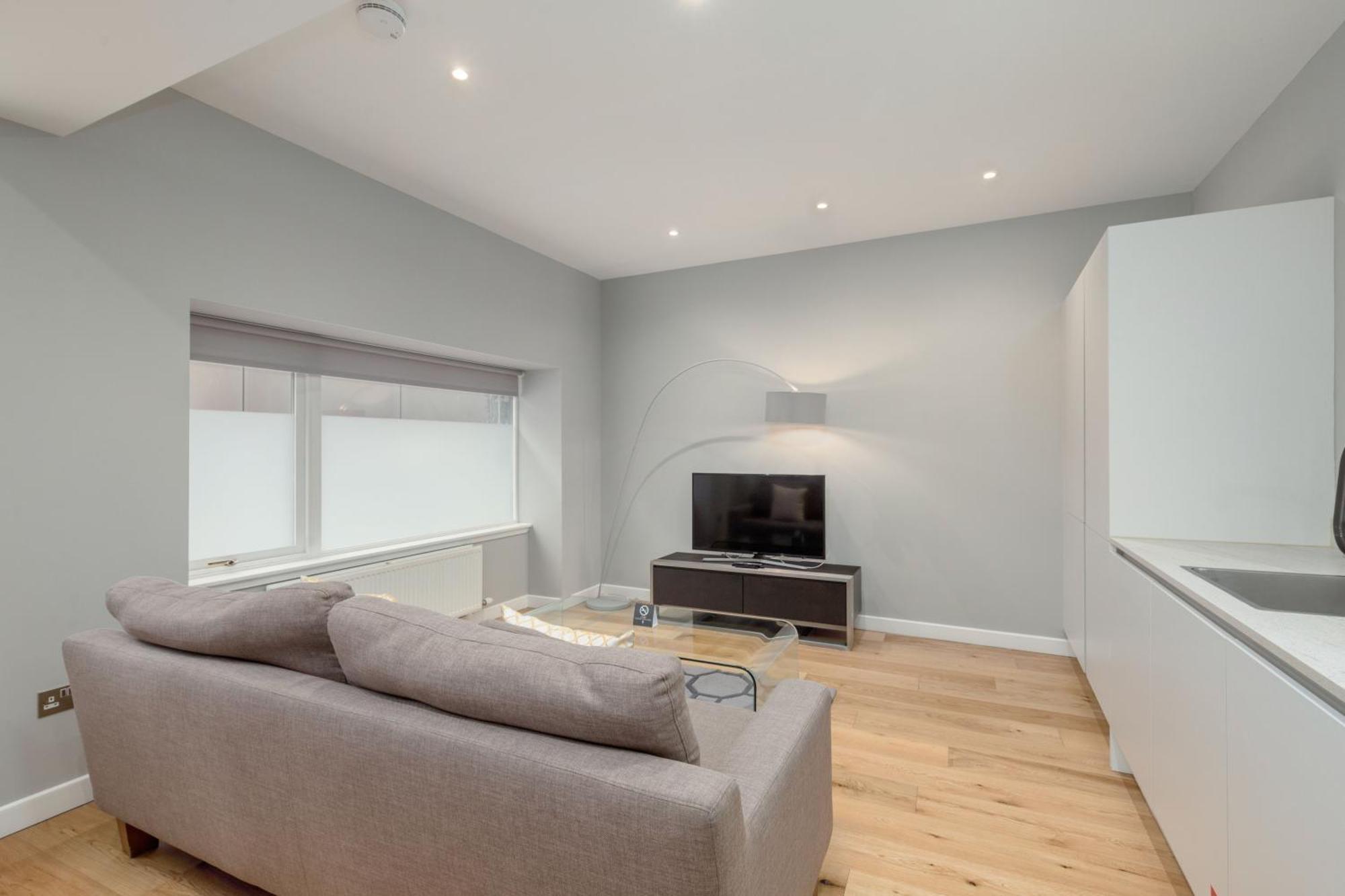 Apartment Destiny Scotland At Canning Street Lane