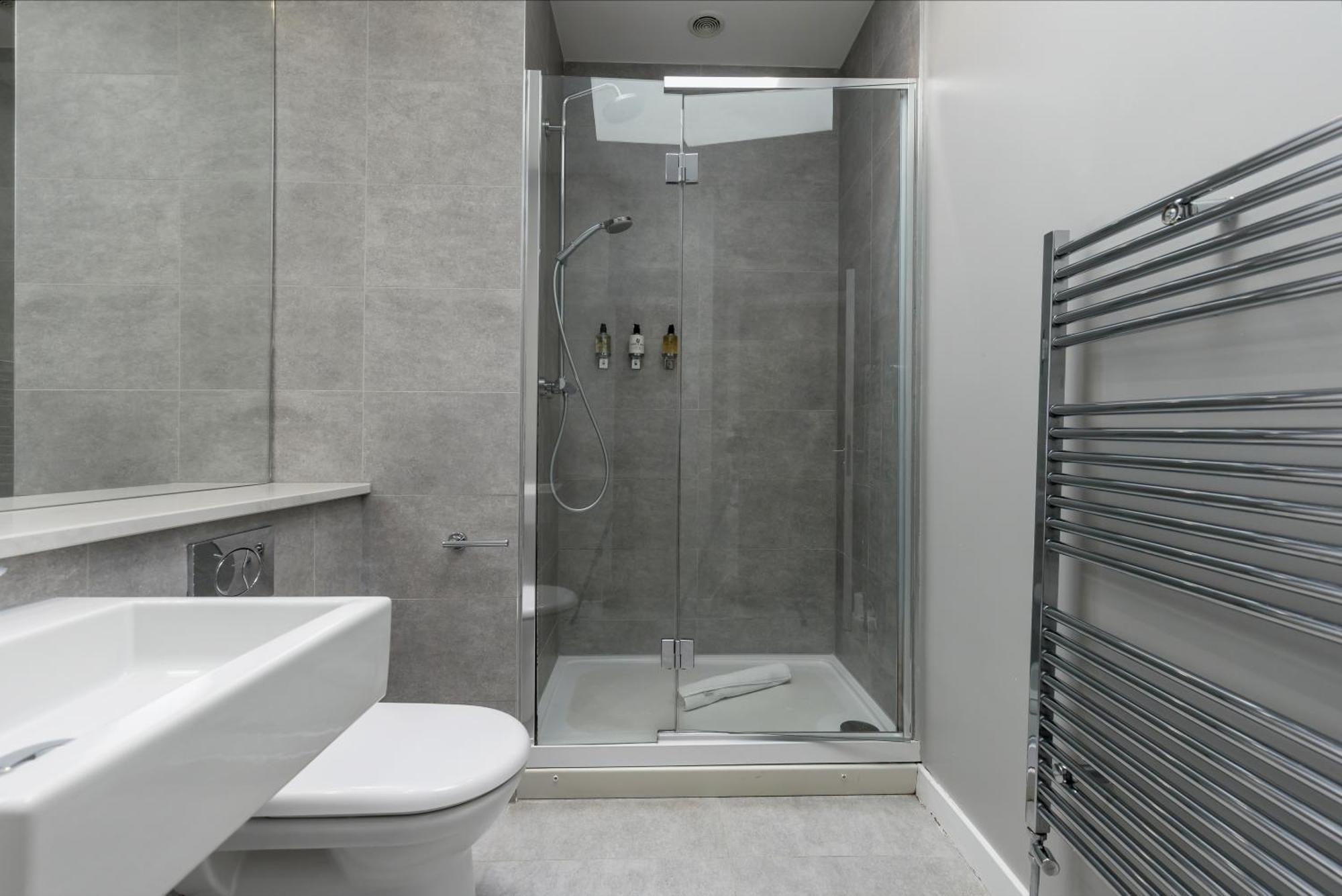 Apartment Destiny Scotland At Canning Street Lane