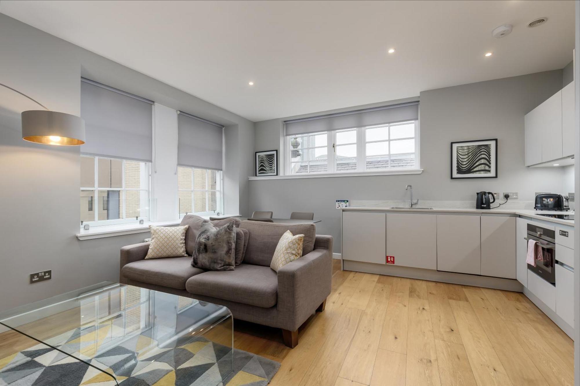 Destiny Scotland At Canning Street Lane Apartment *