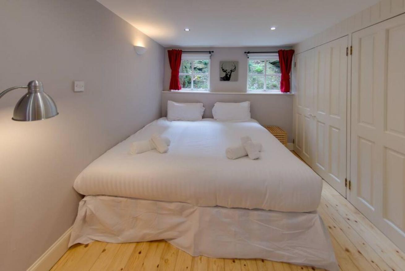 Joivy Warm & Welcoming Flat Near Castle Apartment *