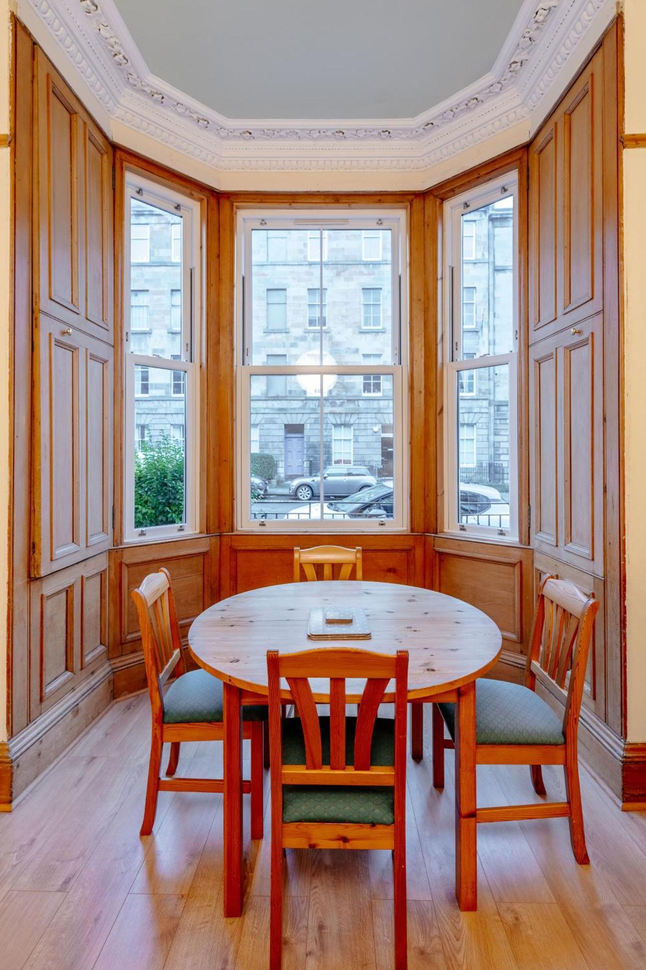 Apartment Beautiful Spacious Ground Floor Newington Flat