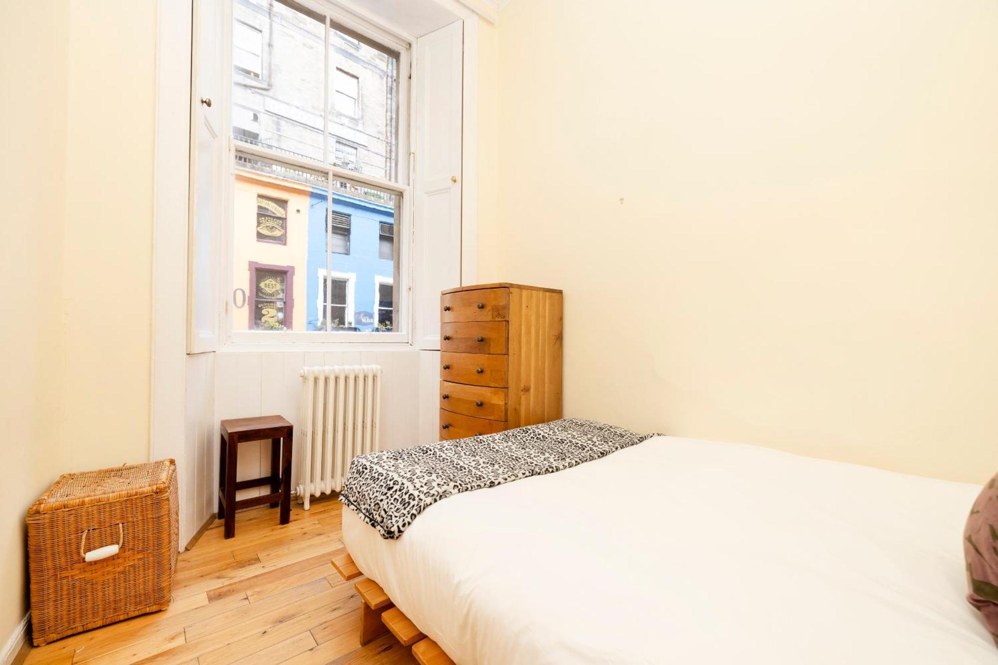 Joivy Charming Flat Near St Giles Apartment Edinburgh