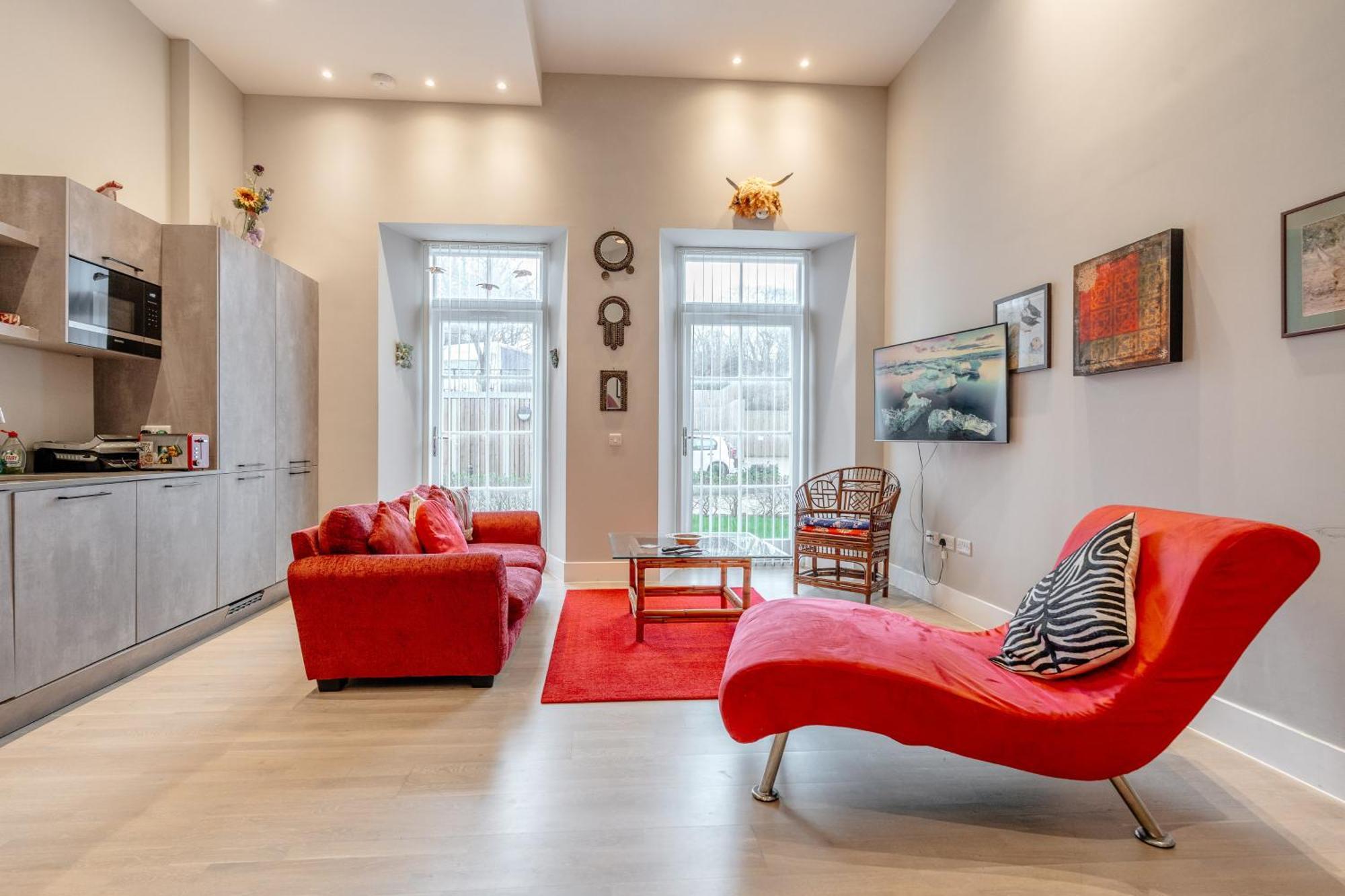 Unique Two Bed In Edinburgh