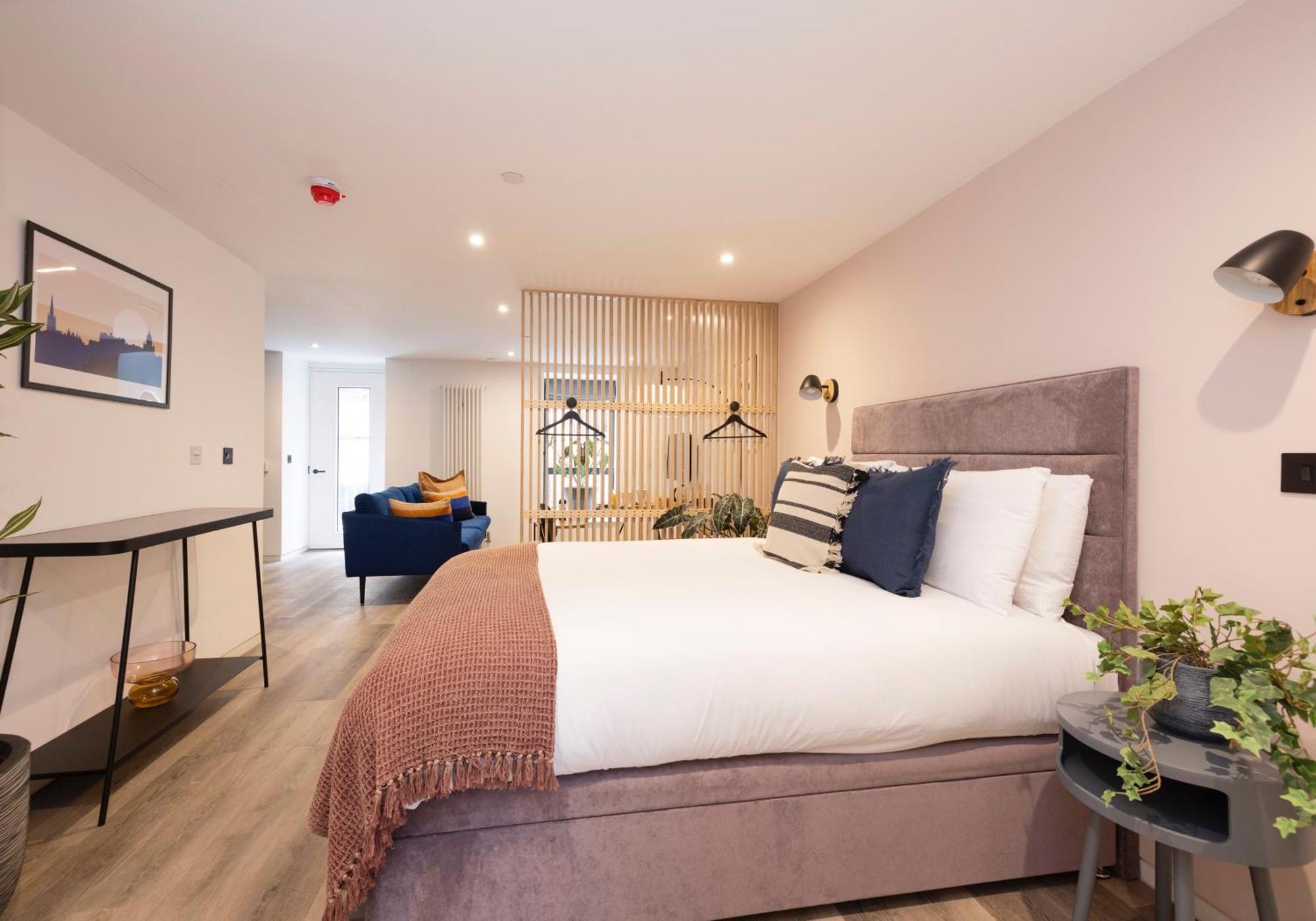Charming Near Holyrood Park & Calton Hill Edinburgh