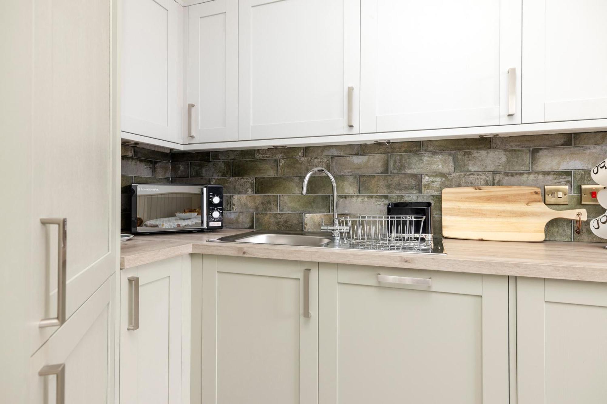 Joivy Beautiful Apartment, Private Garden, Calton Hill Apartment