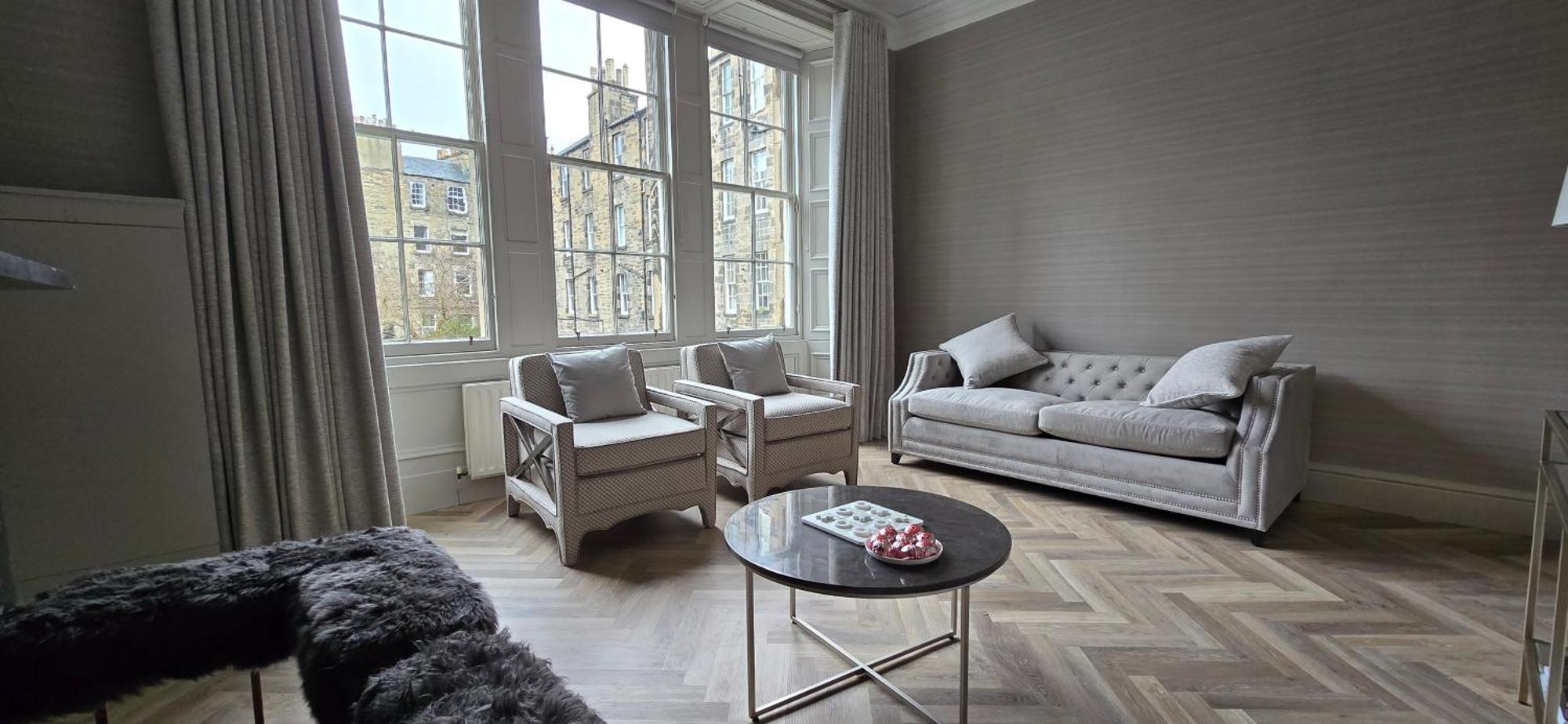 2 Bedroom Sofa Bed In Livingroom Castle View 1st Floor Sleeps 6 Apartment