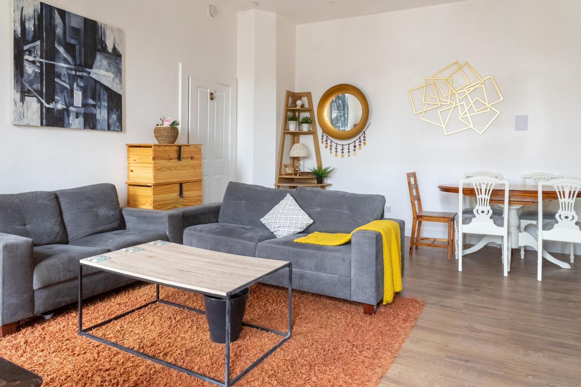 Bright High-ceiling 2bd Flat - Edinburgh! *