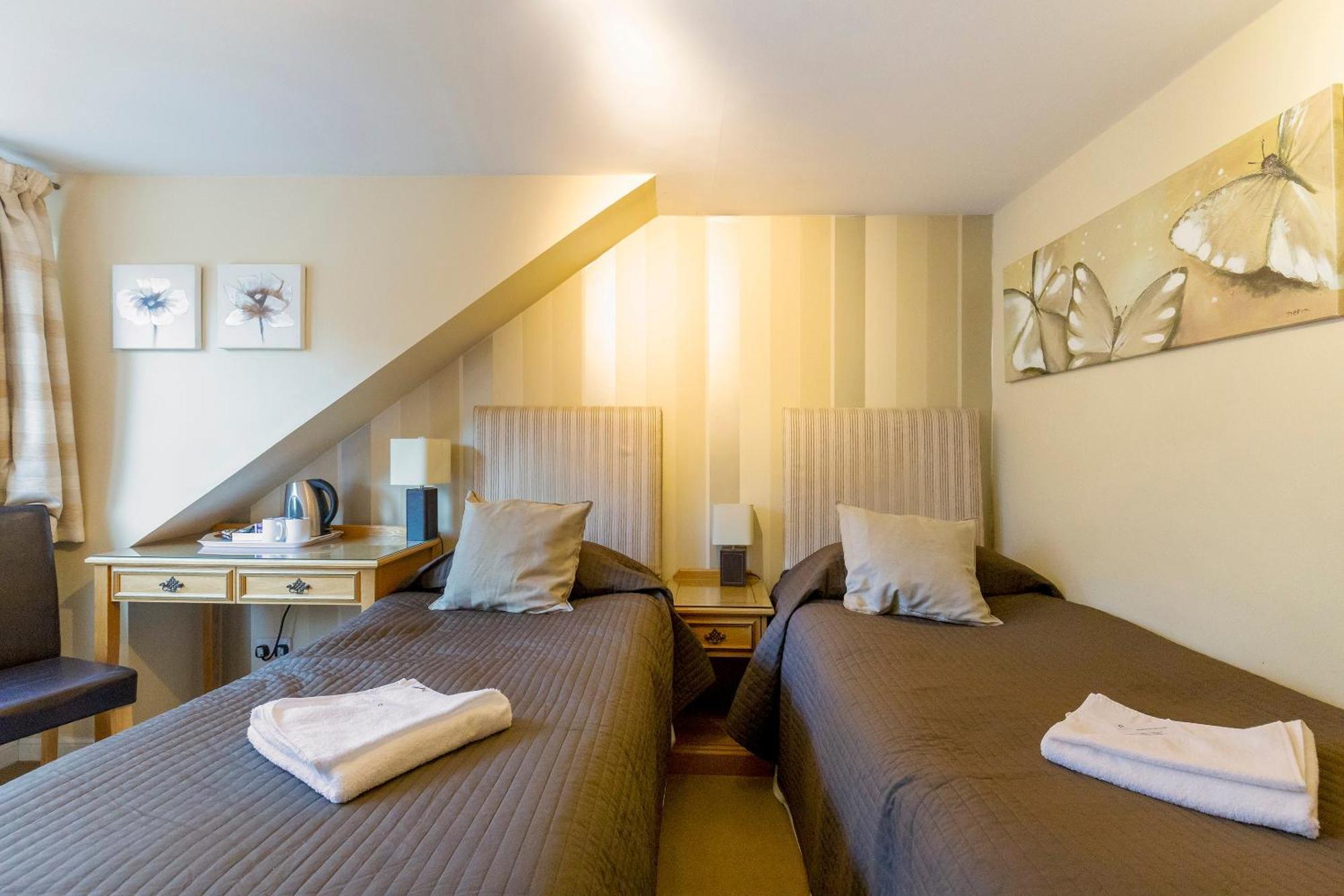 Hotel Arden Guest House, Craigmillar Castle
