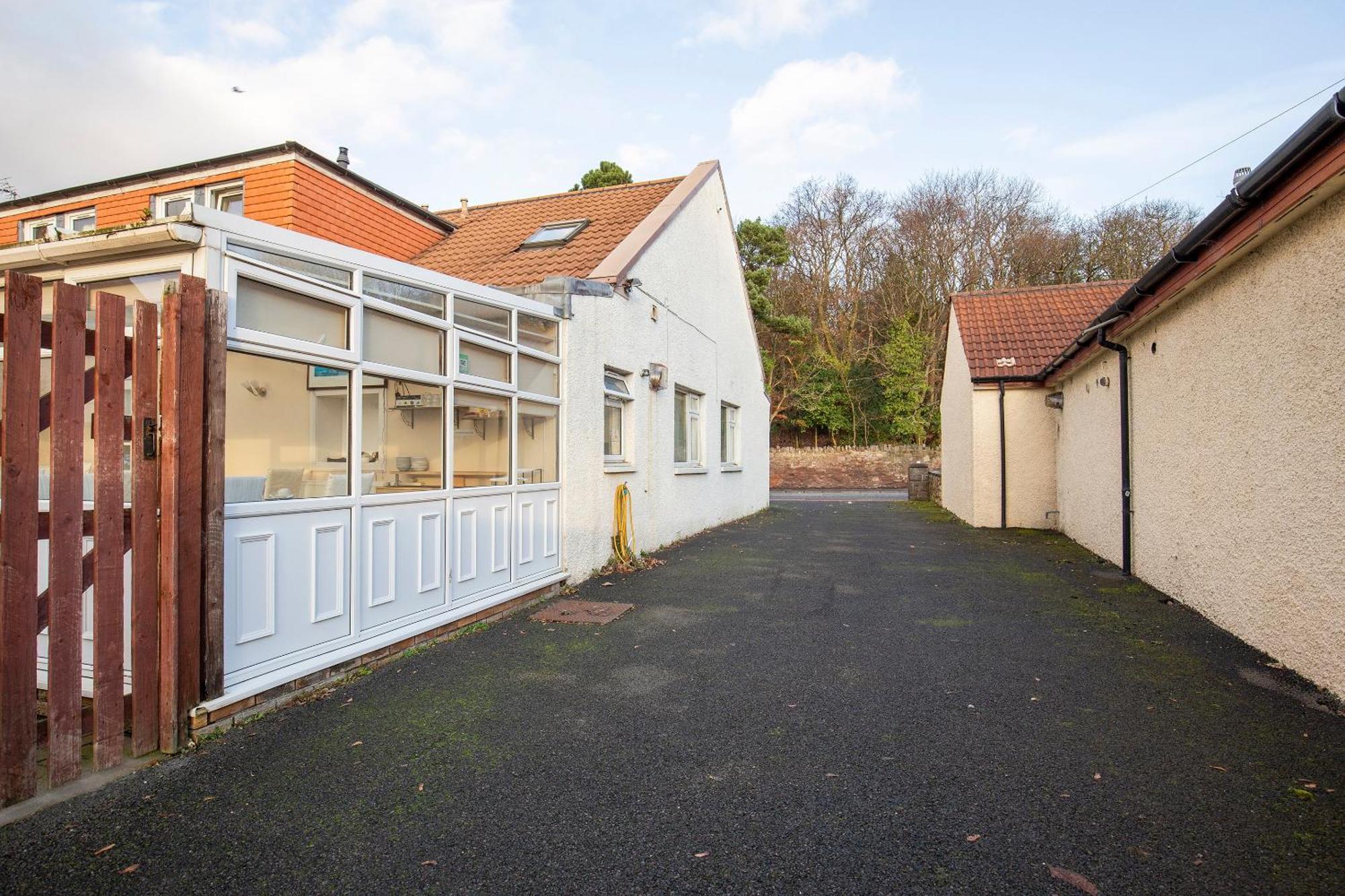 Arden Guest House, Craigmillar Castle 3*