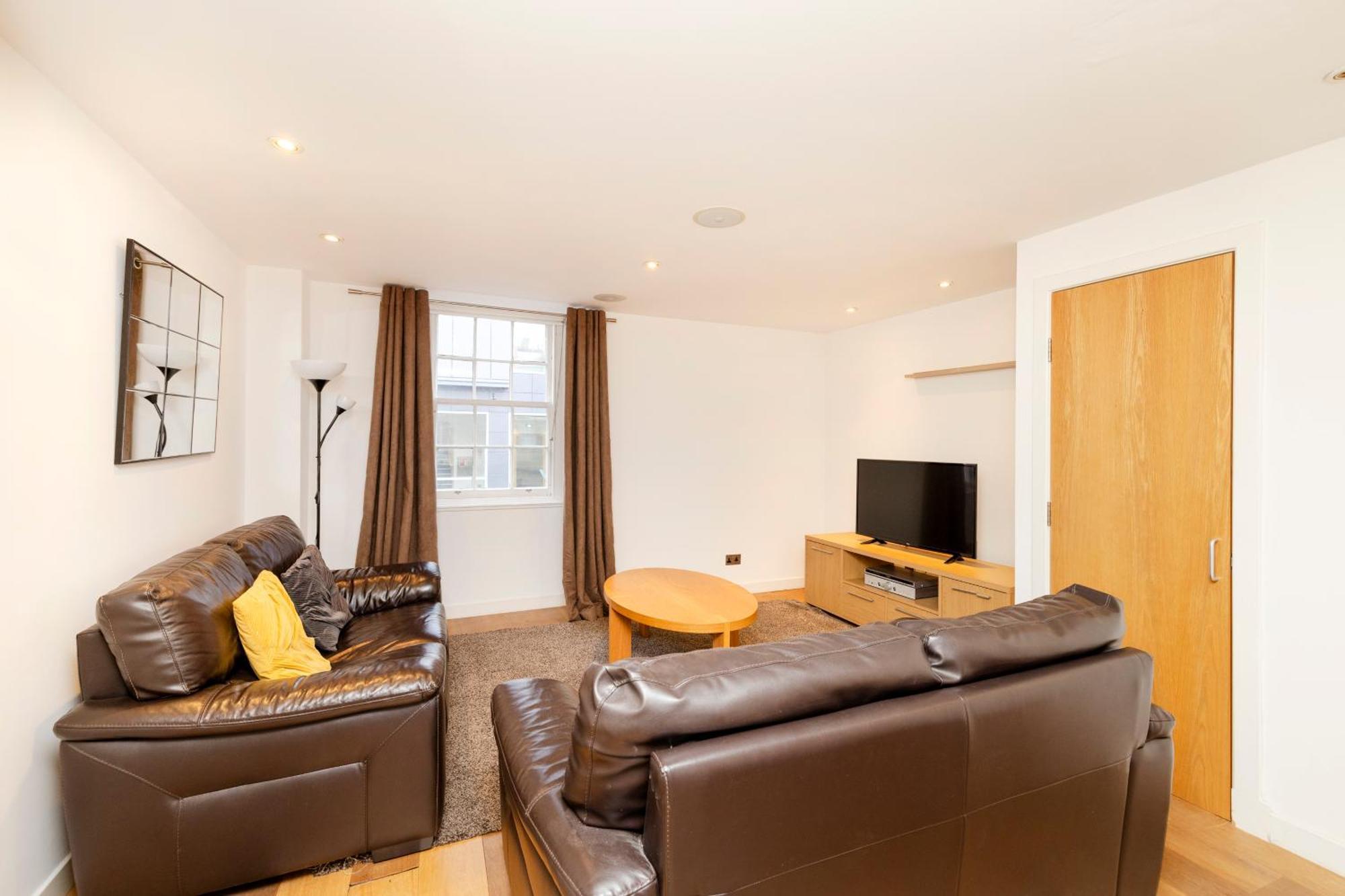 Joivy Superb Flats In The Heart Of * Edinburgh