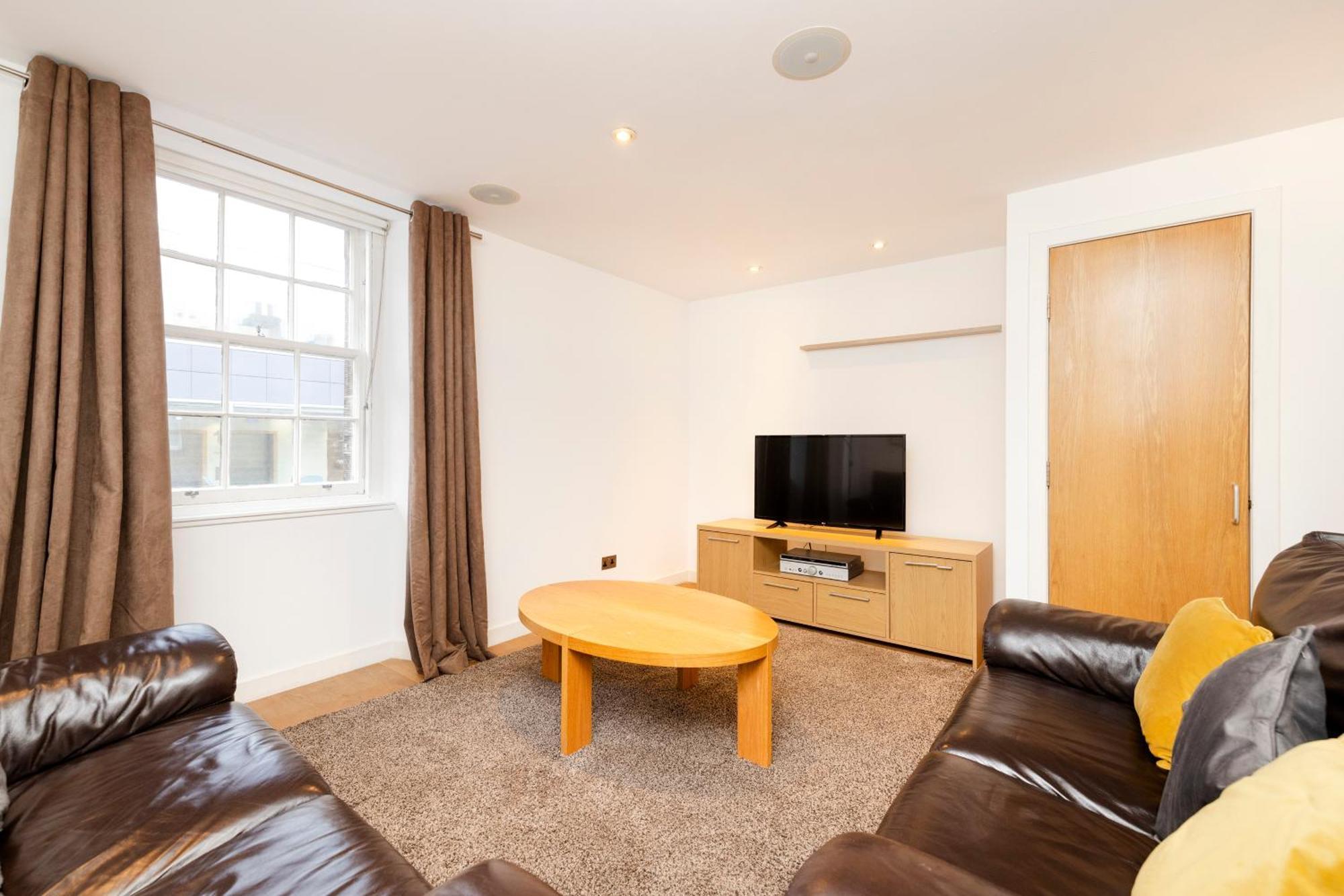 Joivy Superb Flats In The Heart Of Edinburgh