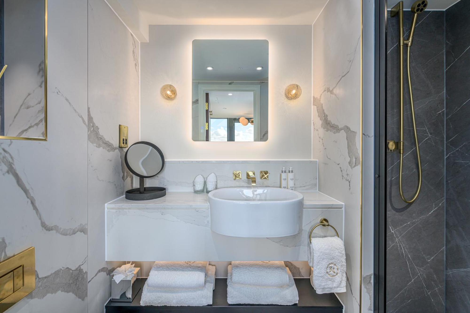 The Righ Penthouse Aparthotel