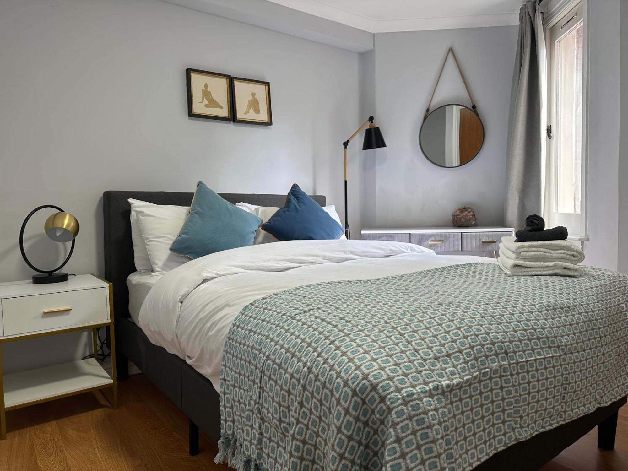 Private Main Door Lovely 2 Bedroom * EDI