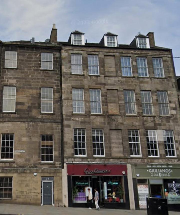Picardy Place *