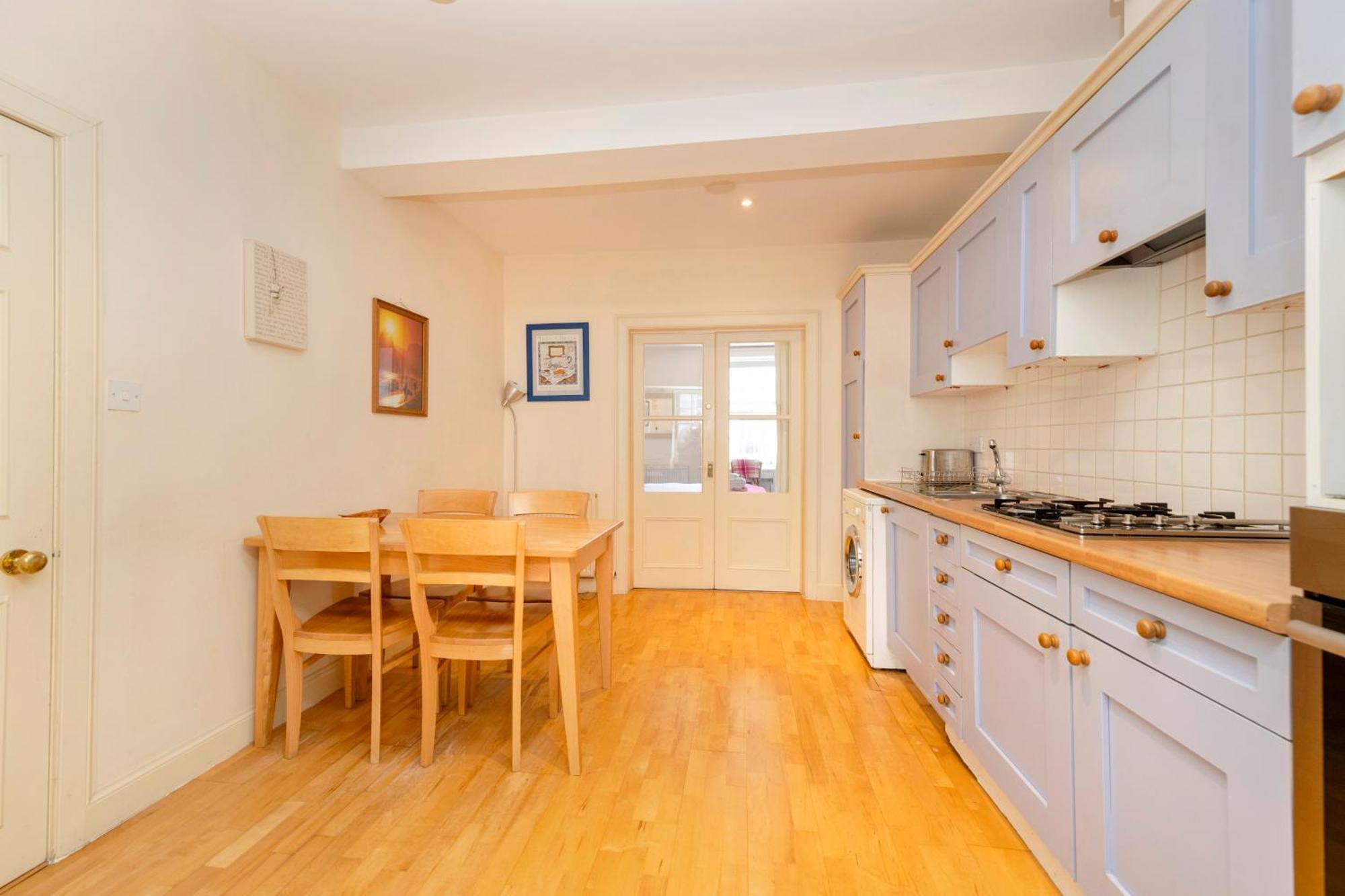 Joivy Gorgeous 2-bed Flat Near Castle * Edinburgh