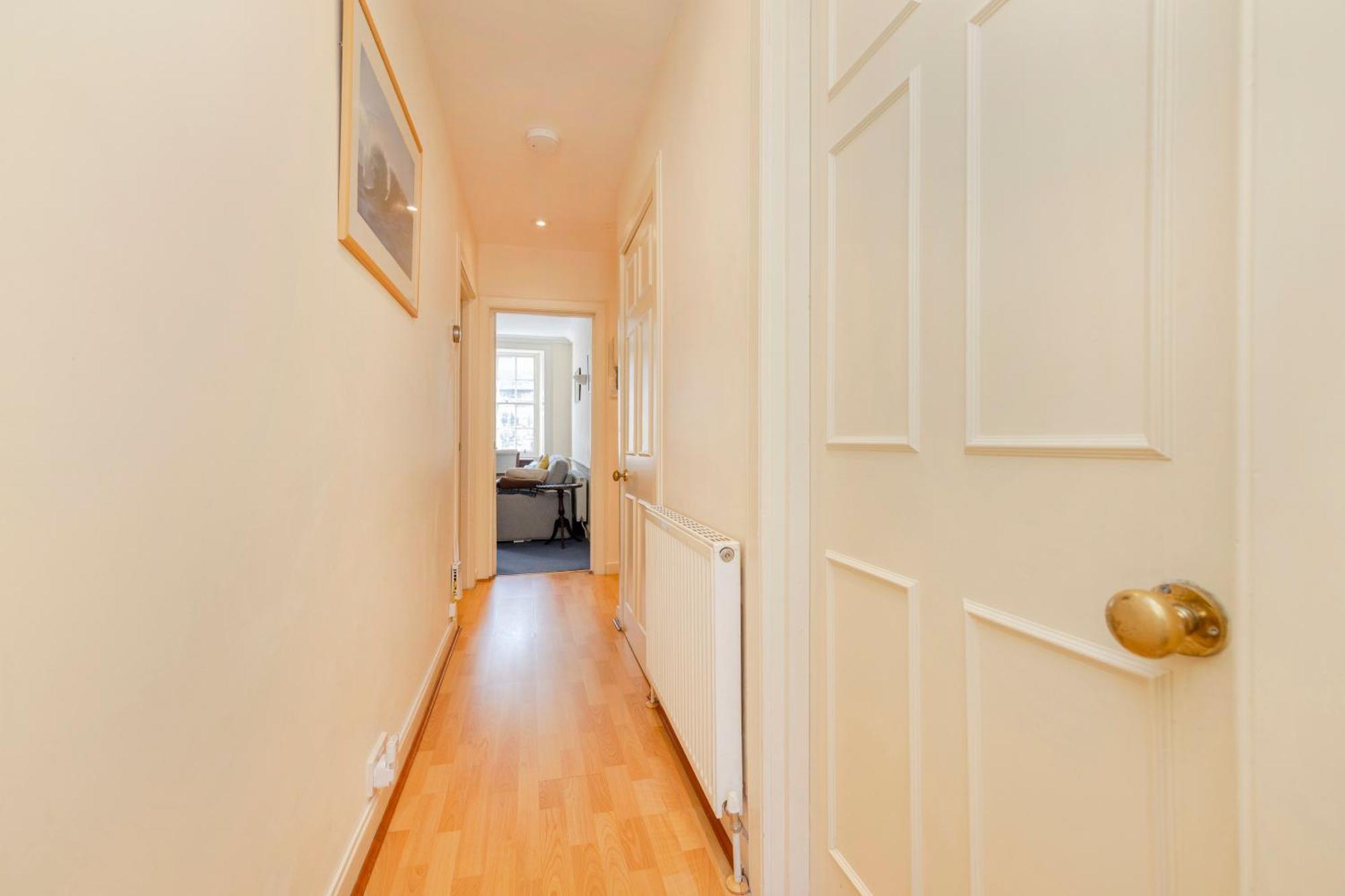 Apartment Joivy Gorgeous 2-bed Flat Near Castle