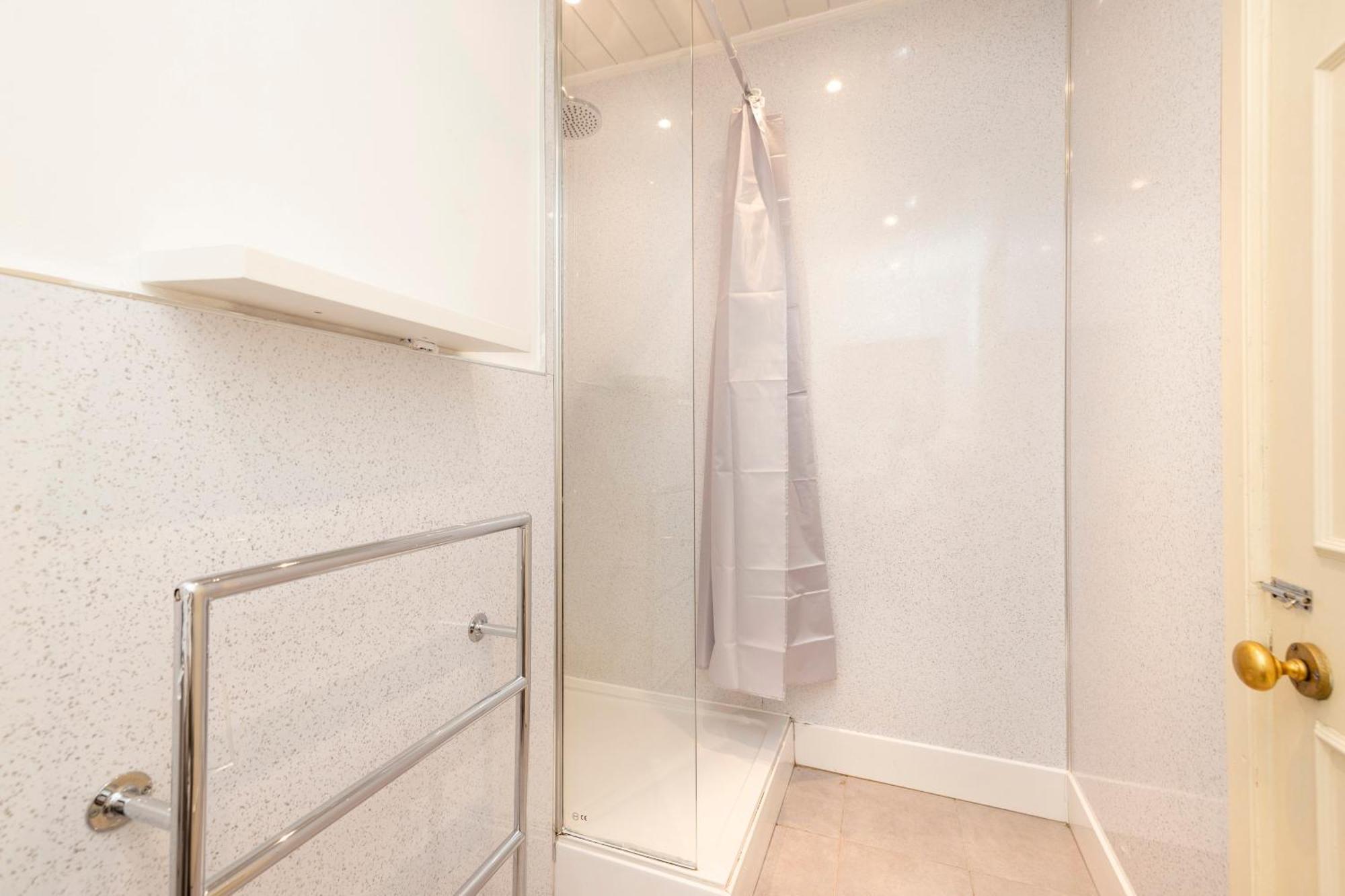 Apartment Joivy Gorgeous 2-bed Flat Near Castle *